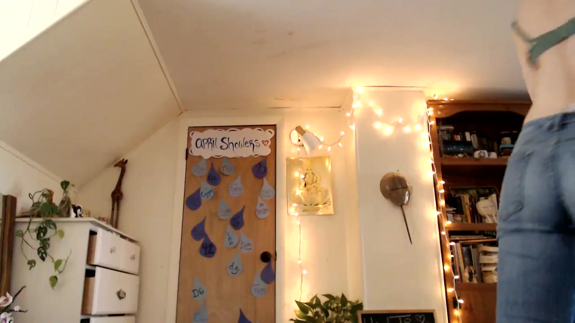 Gallery image thumbnail from WildflowerEm's myfreecams stream on, 04/19/2025, 22:22 image 14 of 20