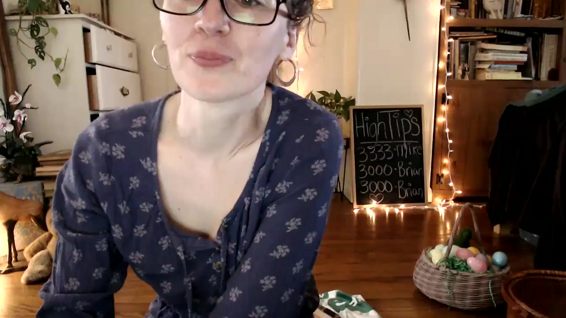 Gallery image thumbnail from WildflowerEm's myfreecams stream on, 04/19/2025, 22:22 image 12 of 20