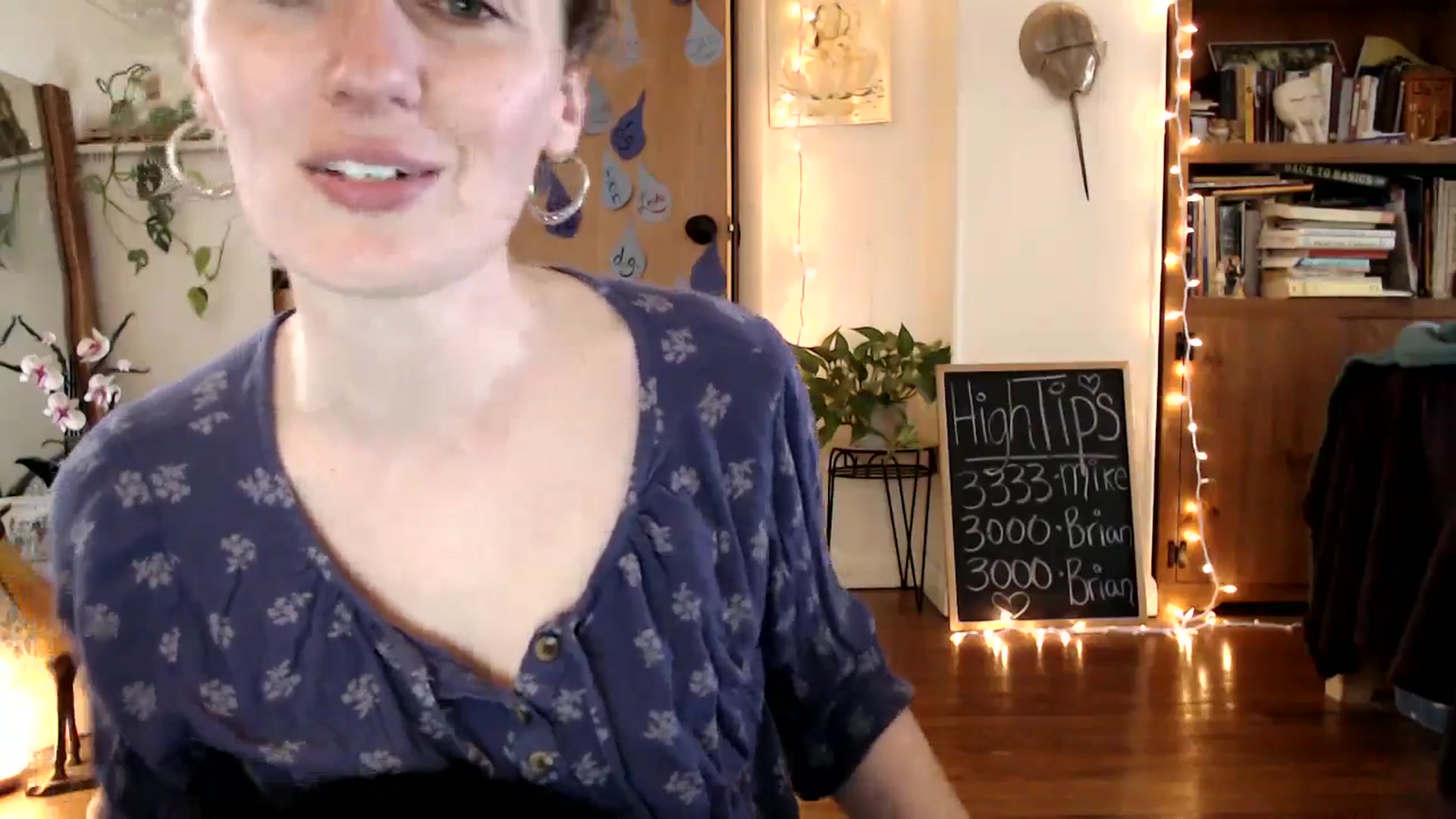 Gallery image thumbnail from WildflowerEm's myfreecams stream on, 04/19/2025, 22:22 image 2 of 20