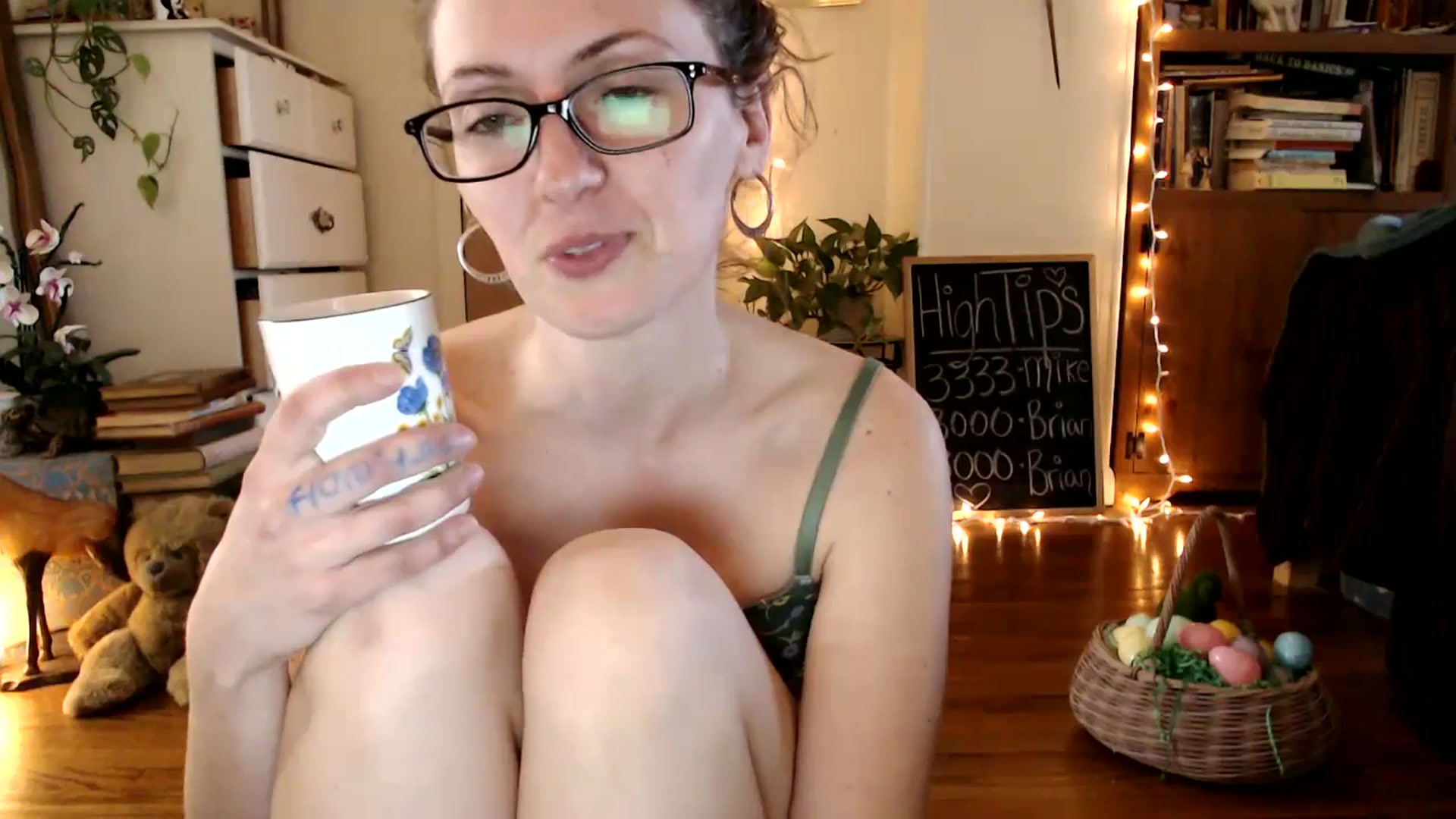 Gallery image thumbnail from WildflowerEm's myfreecams stream on, 04/19/2025, 22:22 image 18 of 20