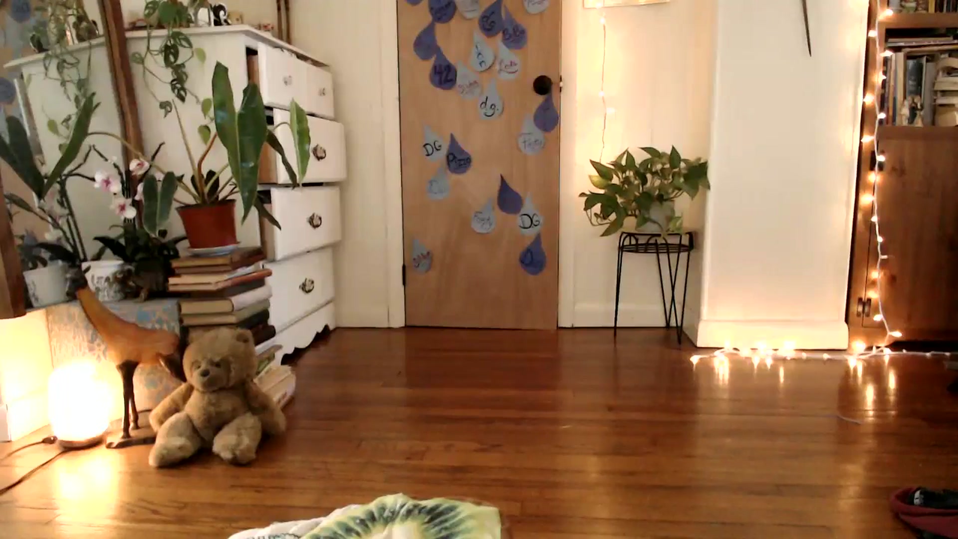 Gallery image thumbnail from WildflowerEm's myfreecams stream on, 04/24/2025, 19:19 image 19 of 20