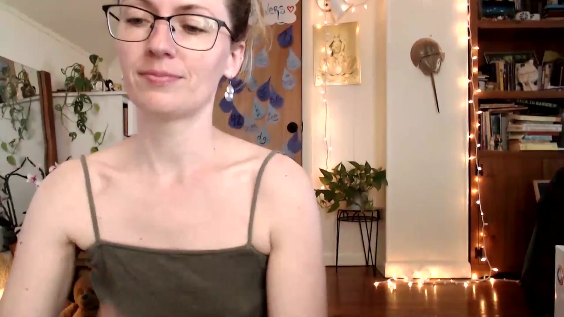 Gallery image thumbnail from WildflowerEm's myfreecams stream on, 04/29/2025, 17:56 image 4 of 20