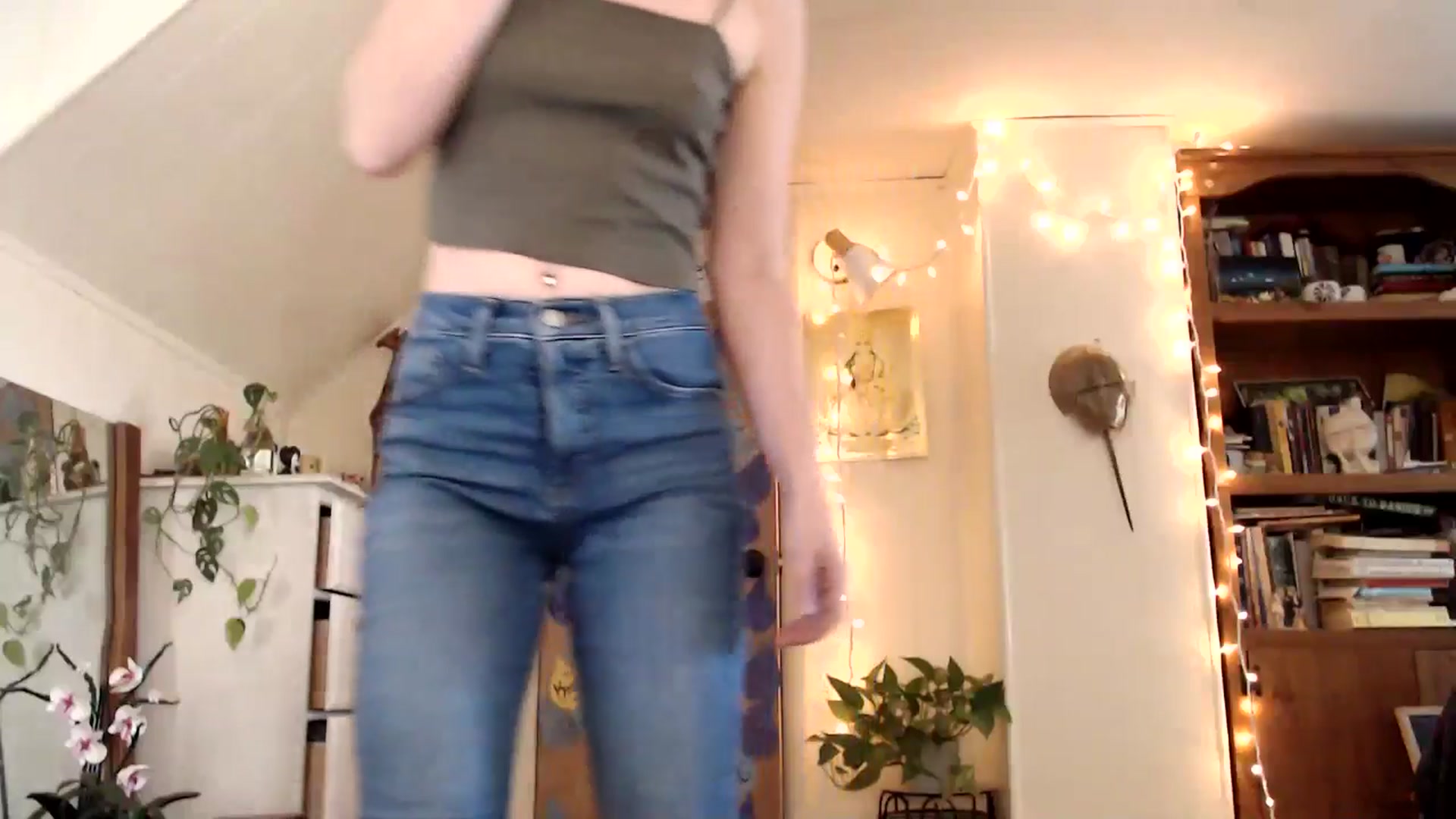 Gallery image thumbnail from WildflowerEm's myfreecams stream on, 04/29/2025, 17:56 image 19 of 20