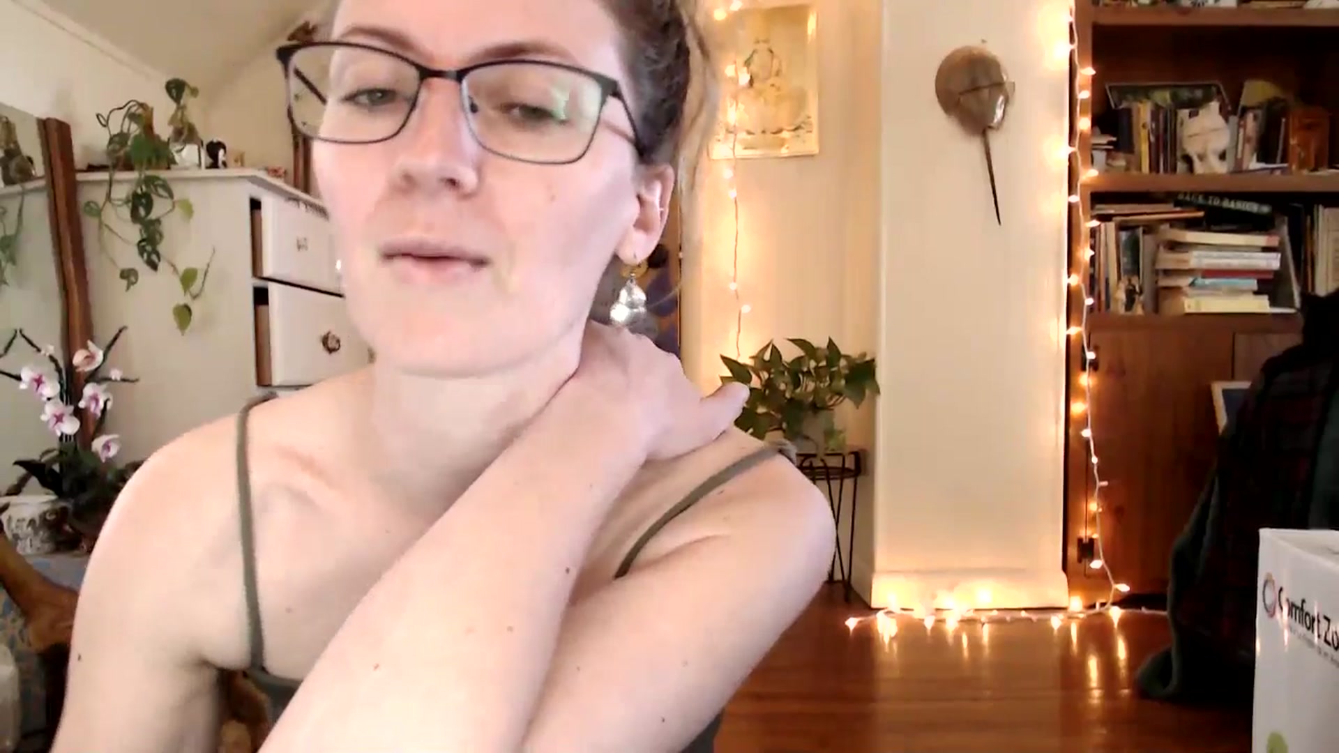 Gallery image thumbnail from WildflowerEm's myfreecams stream on, 04/29/2025, 19:04 image 8 of 20