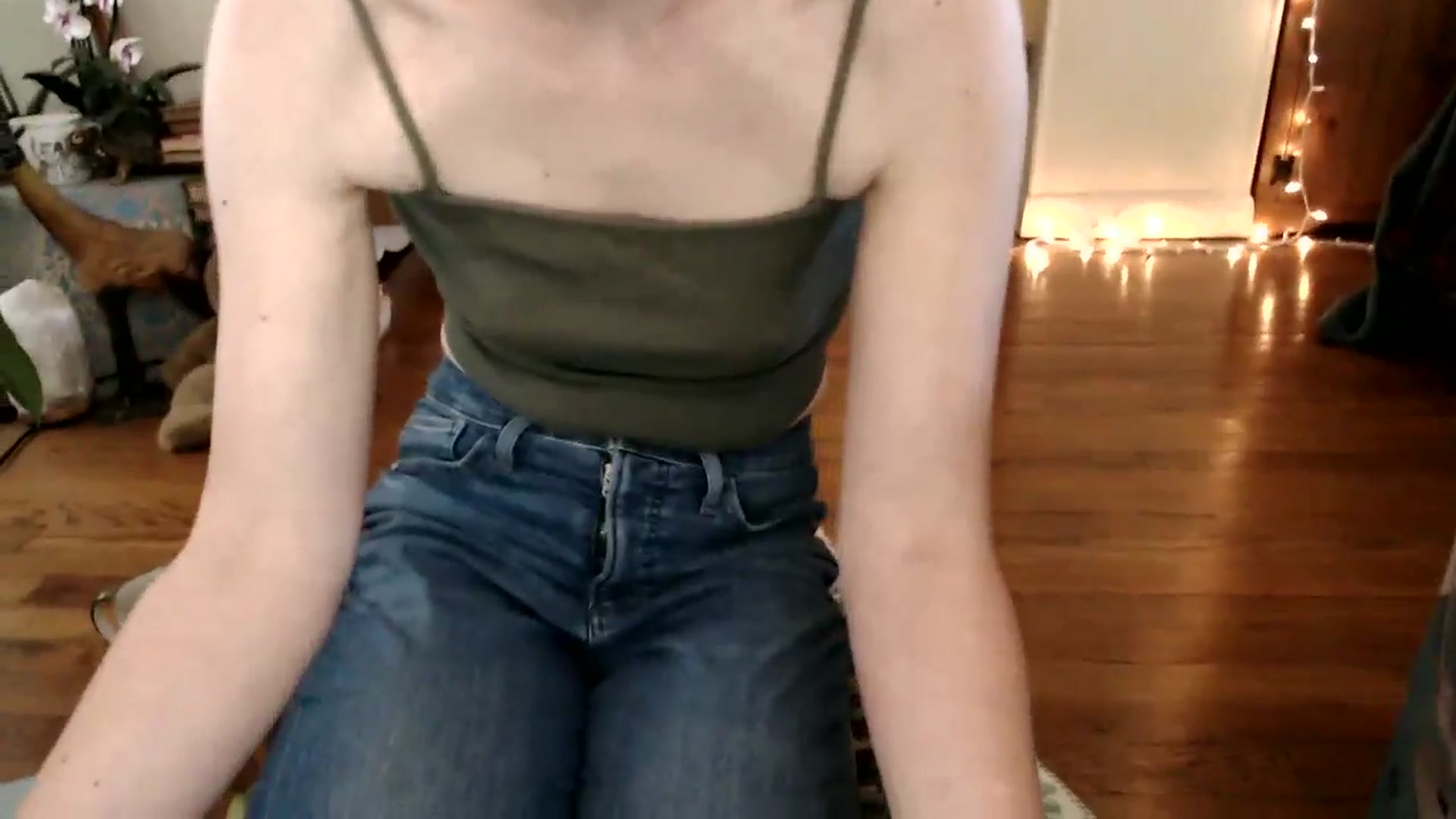 Gallery image thumbnail from WildflowerEm's myfreecams stream on, 04/29/2025, 19:04 image 2 of 20