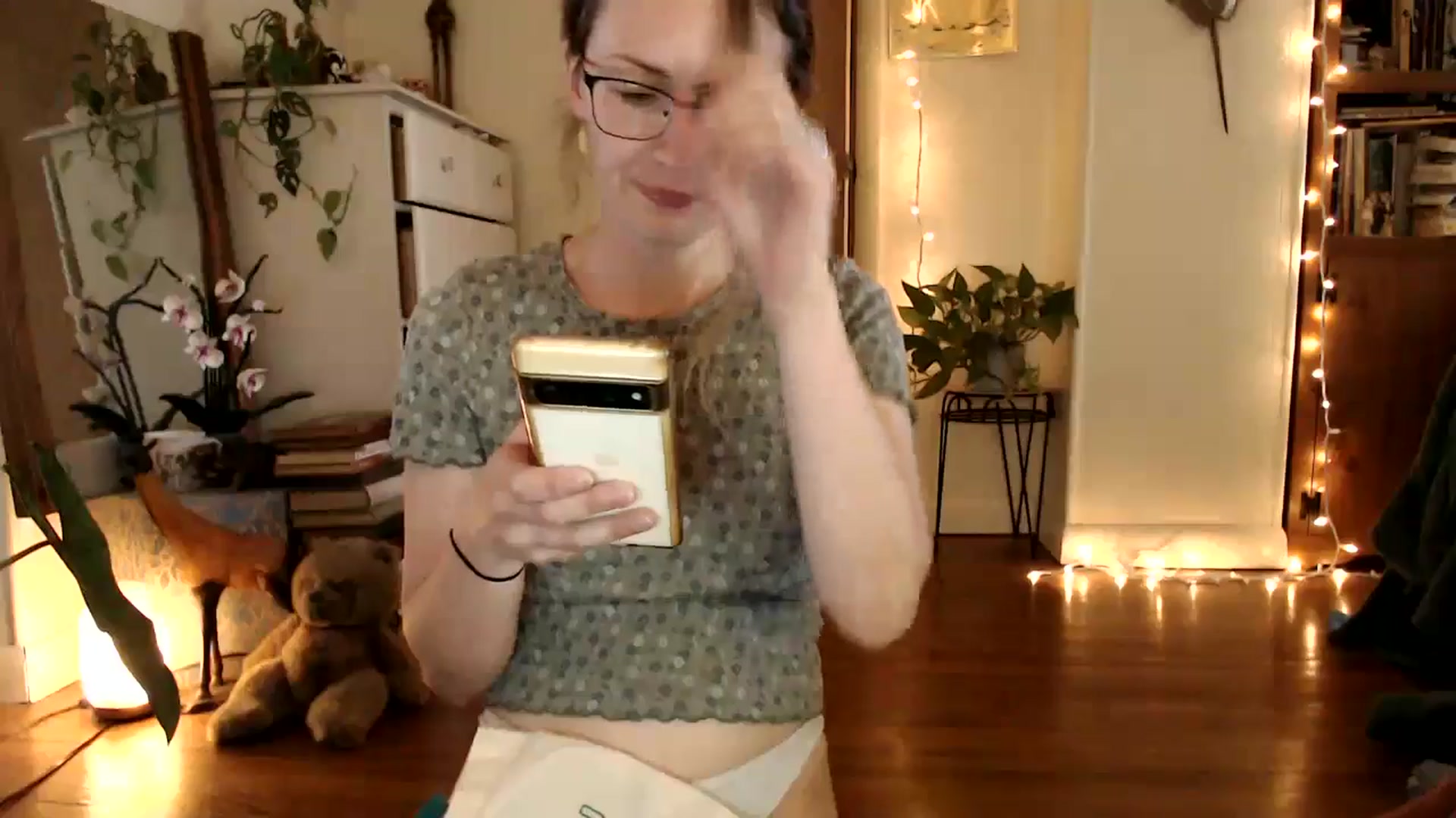 Gallery image thumbnail from WildflowerEm's myfreecams stream on, 05/04/2025, 22:42 image 11 of 20
