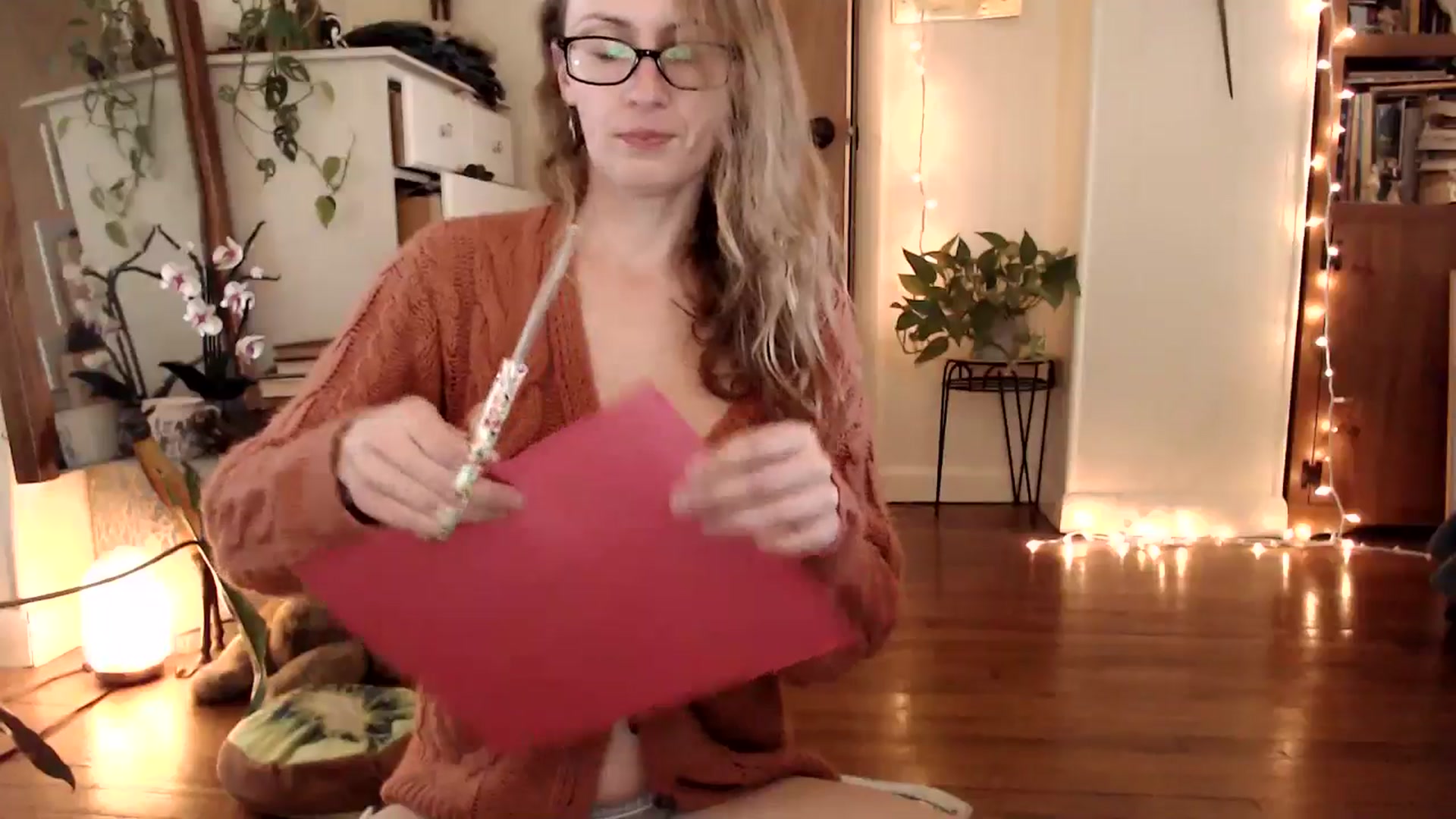 Gallery image thumbnail from WildflowerEm's myfreecams stream on, 05/06/2025, 19:05 image 10 of 20
