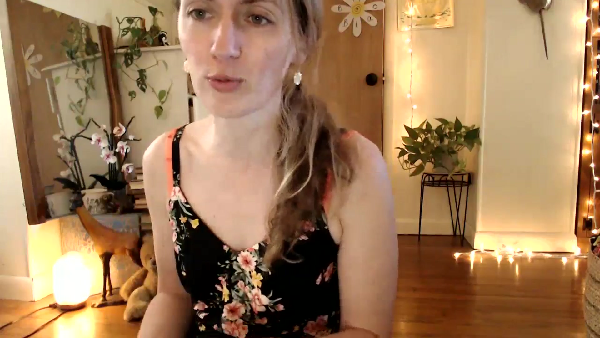 Gallery image thumbnail from WildflowerEm's myfreecams stream on, 05/10/2025, 21:59 image 3 of 20