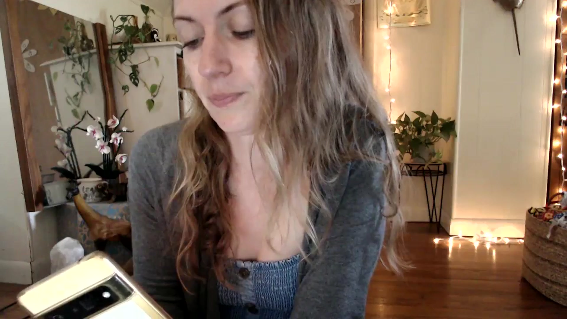 Gallery image thumbnail from WildflowerEm's myfreecams stream on, 05/13/2025, 18:33 image 6 of 20