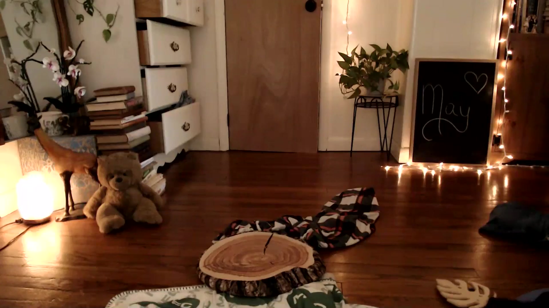 Gallery image thumbnail from WildflowerEm's myfreecams stream on, 05/15/2025, 19:15 image 16 of 20