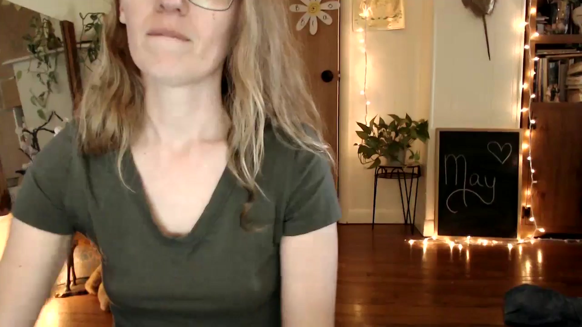 Gallery image thumbnail from WildflowerEm's myfreecams stream on, 05/15/2025, 19:15 image 2 of 20