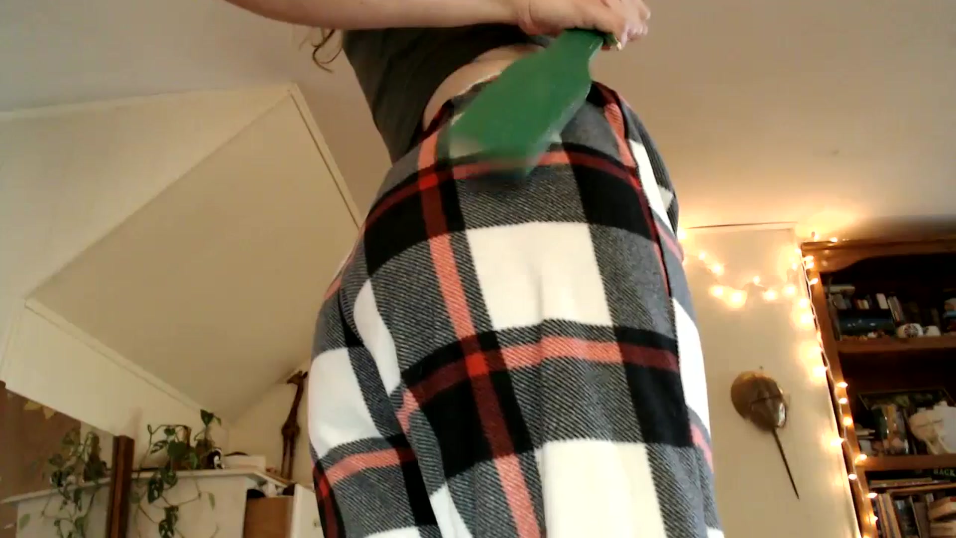 Gallery image thumbnail from WildflowerEm's myfreecams stream on, 05/15/2025, 19:15 image 9 of 20