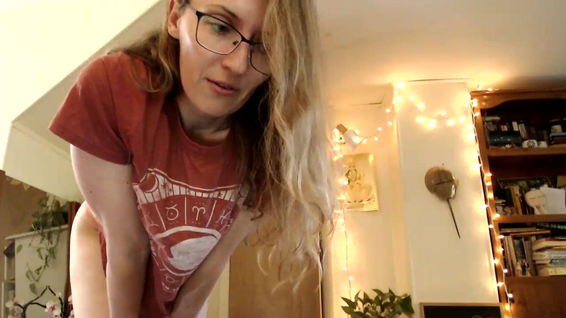 Gallery image thumbnail from WildflowerEm's myfreecams stream on, 05/17/2025, 22:25 image 3 of 20