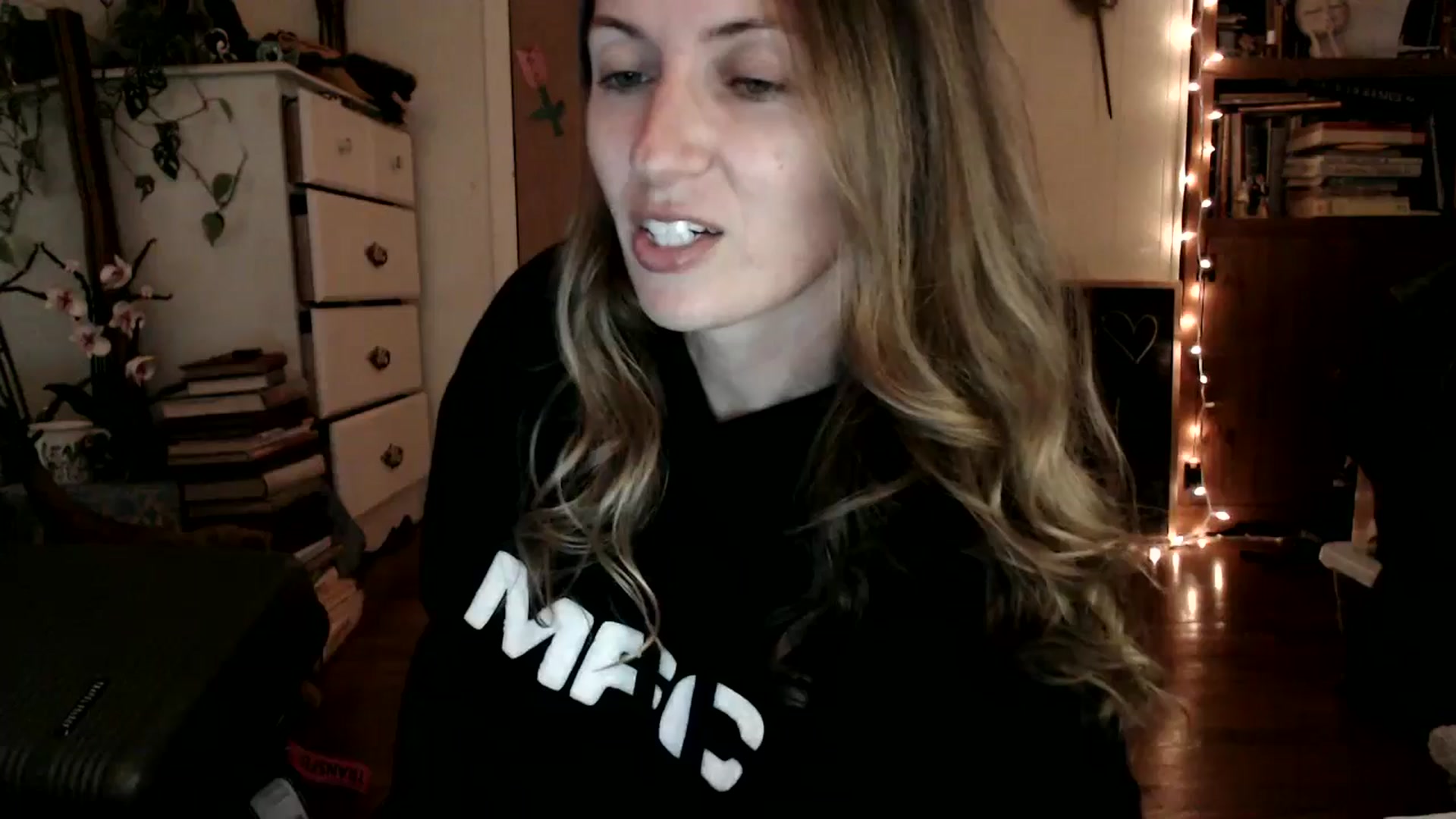 Gallery image thumbnail from WildflowerEm's myfreecams stream on, 05/26/2025, 01:47 image 1 of 20