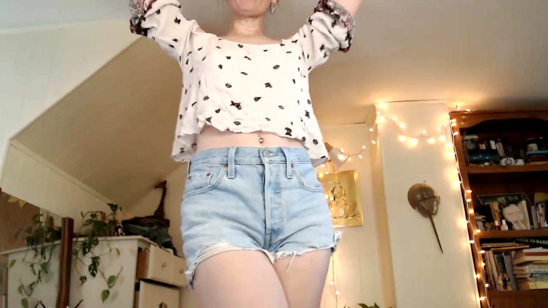 Gallery image thumbnail from WildflowerEm's myfreecams stream on, 05/27/2025, 19:12 image 3 of 20