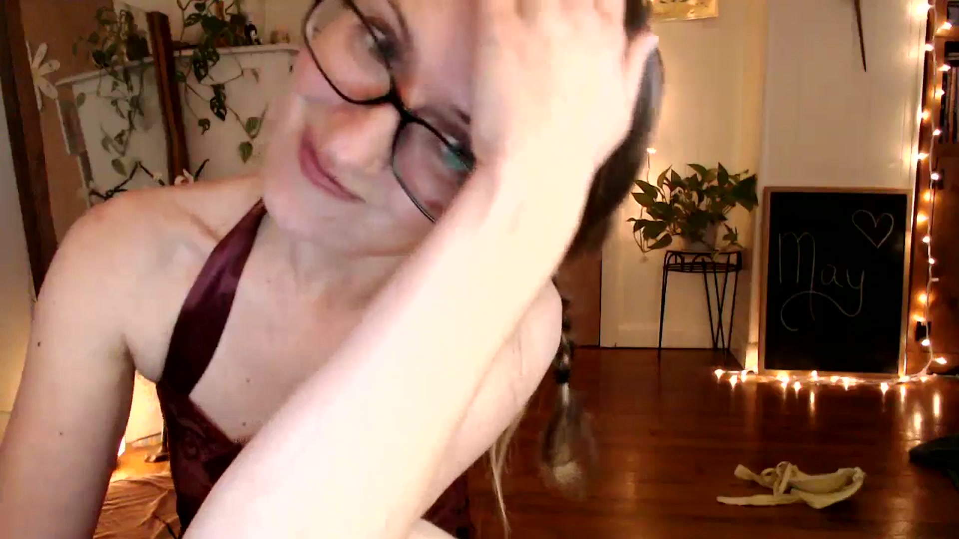 Gallery image thumbnail from WildflowerEm's myfreecams stream on, 05/31/2025, 23:20 image 9 of 20