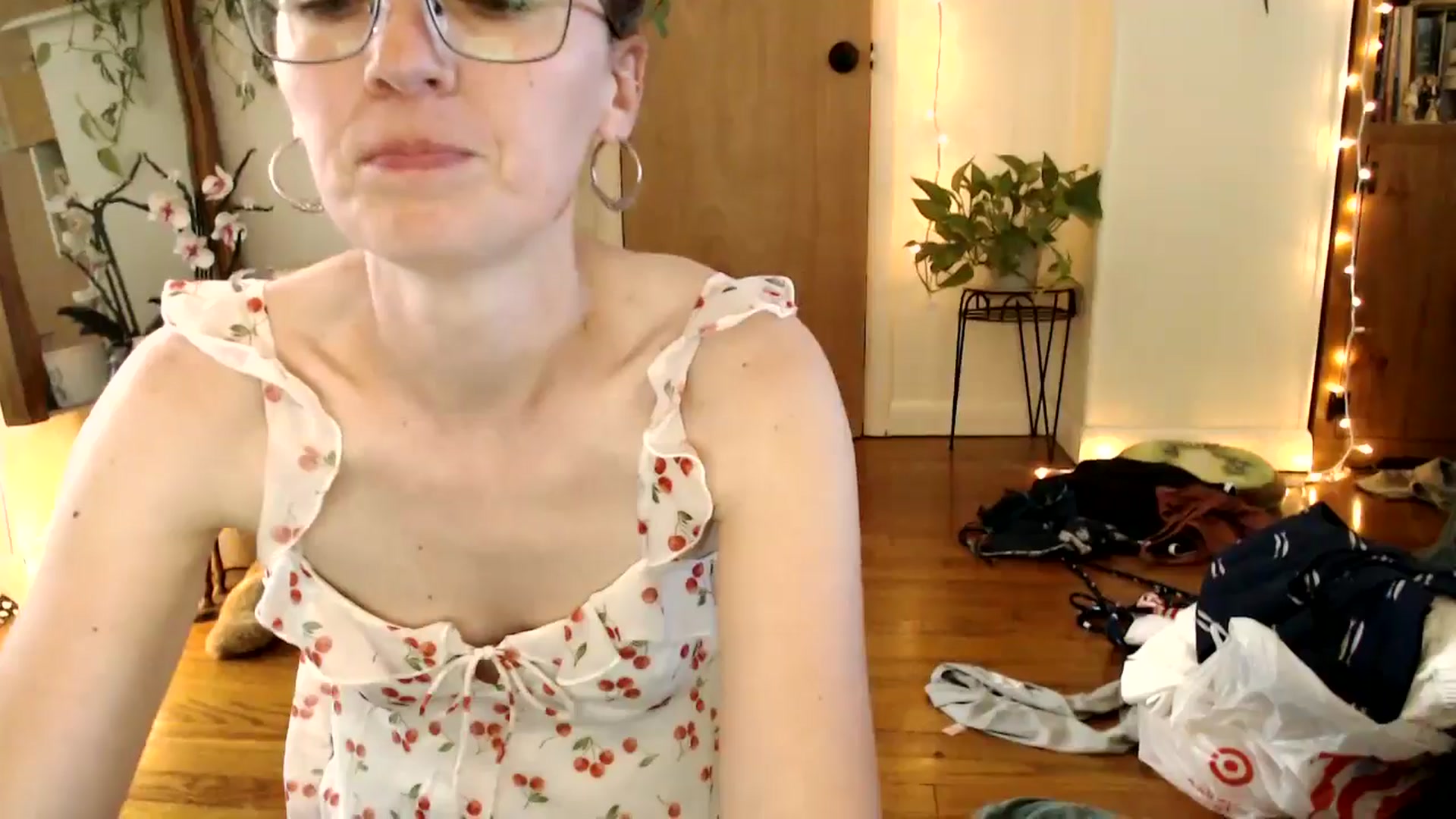Gallery image thumbnail from WildflowerEm's myfreecams stream on, 06/03/2025, 19:19 image 18 of 20