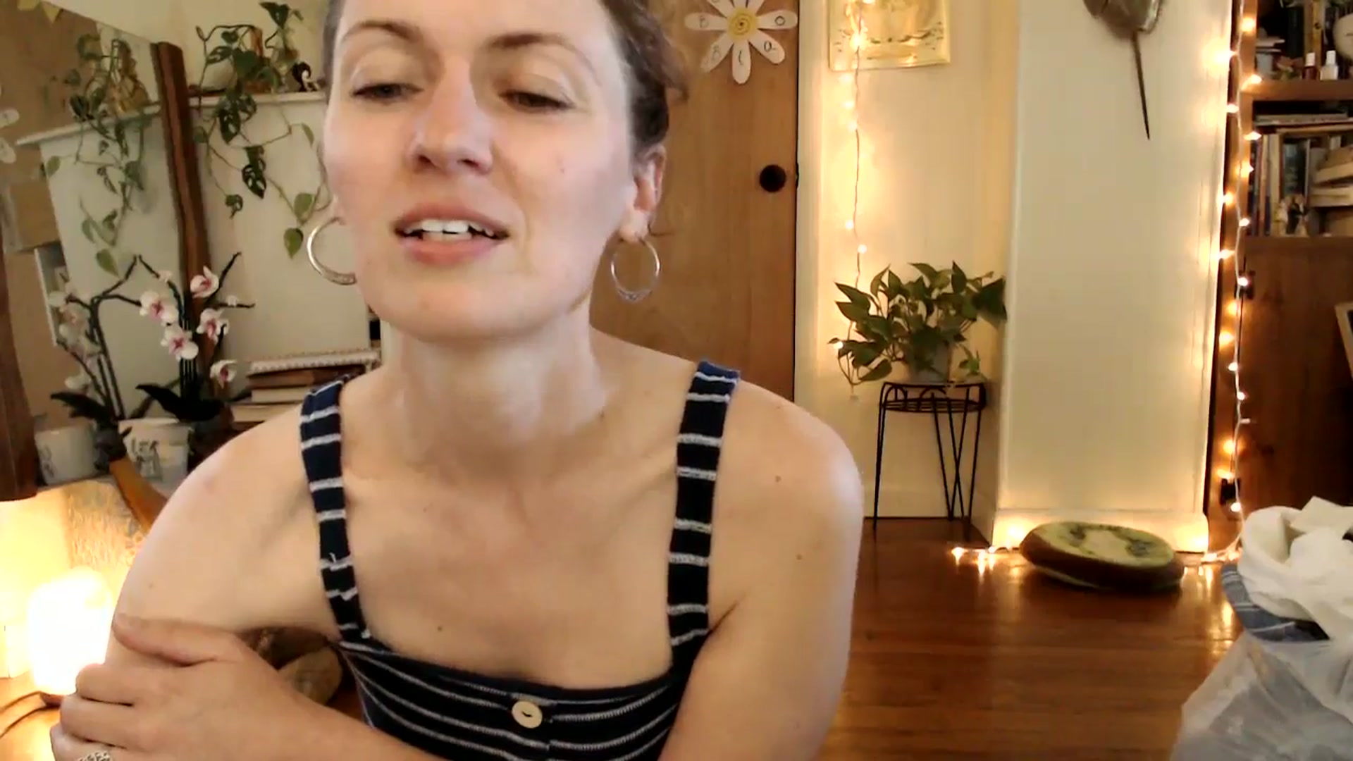 Gallery image thumbnail from WildflowerEm's myfreecams stream on, 06/03/2025, 19:19 image 5 of 20
