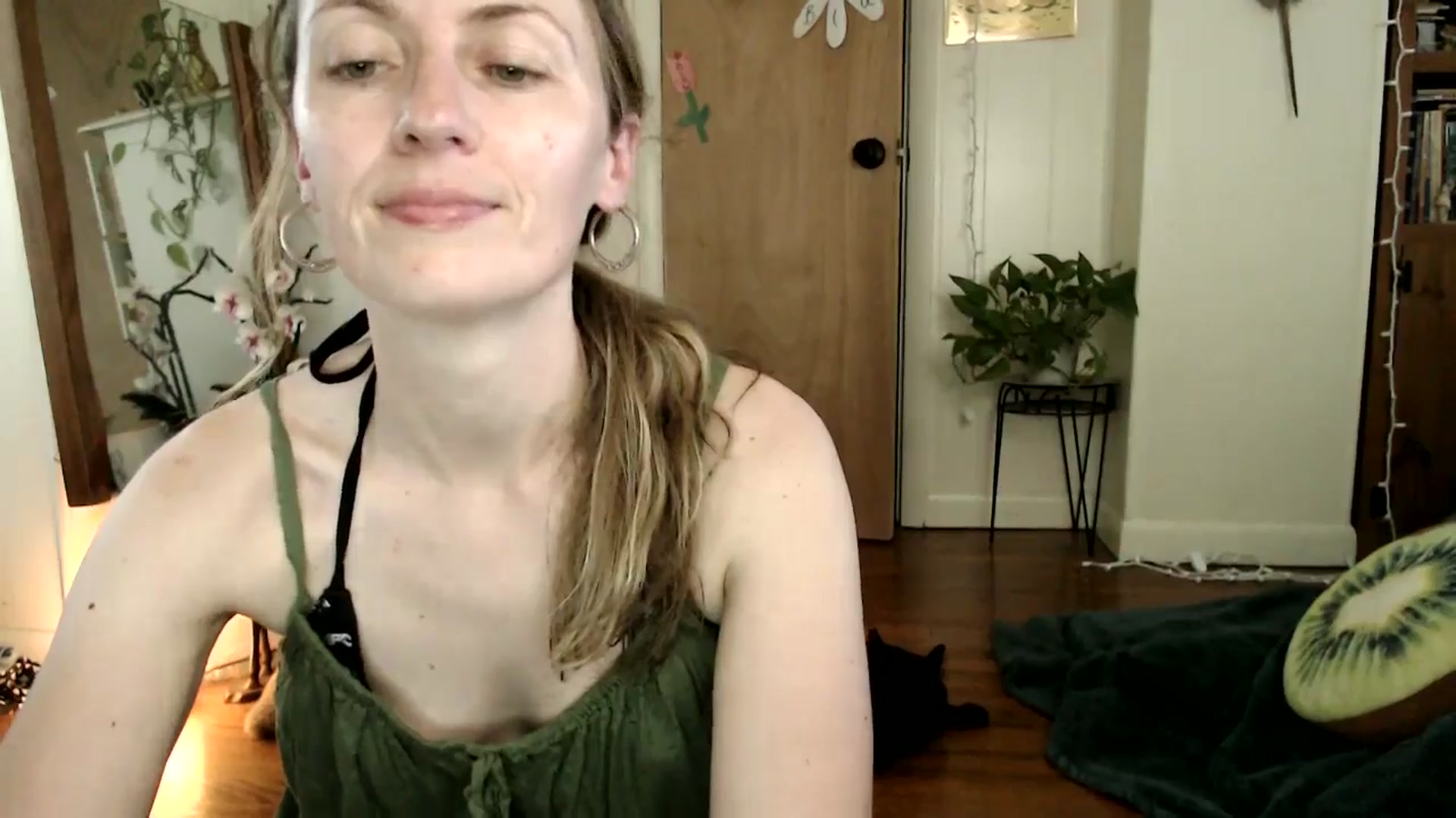 Gallery image thumbnail from WildflowerEm's myfreecams stream on, 06/05/2025, 19:15 image 3 of 20