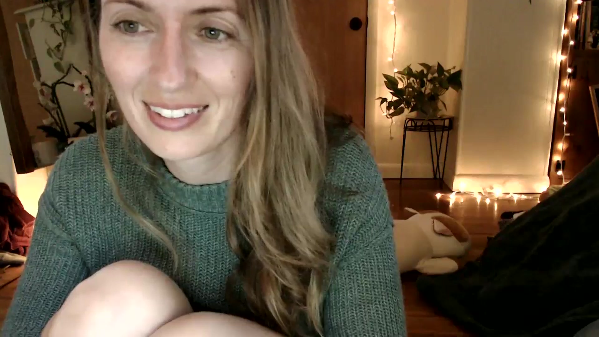 Gallery image thumbnail from WildflowerEm's myfreecams stream on, 06/08/2025, 23:45 image 13 of 20