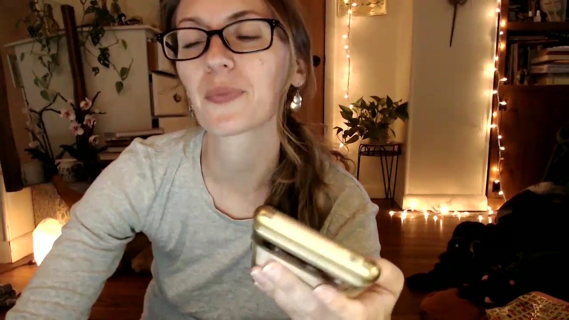 Gallery image thumbnail from WildflowerEm's myfreecams stream on, 06/15/2025, 23:56 image 3 of 20