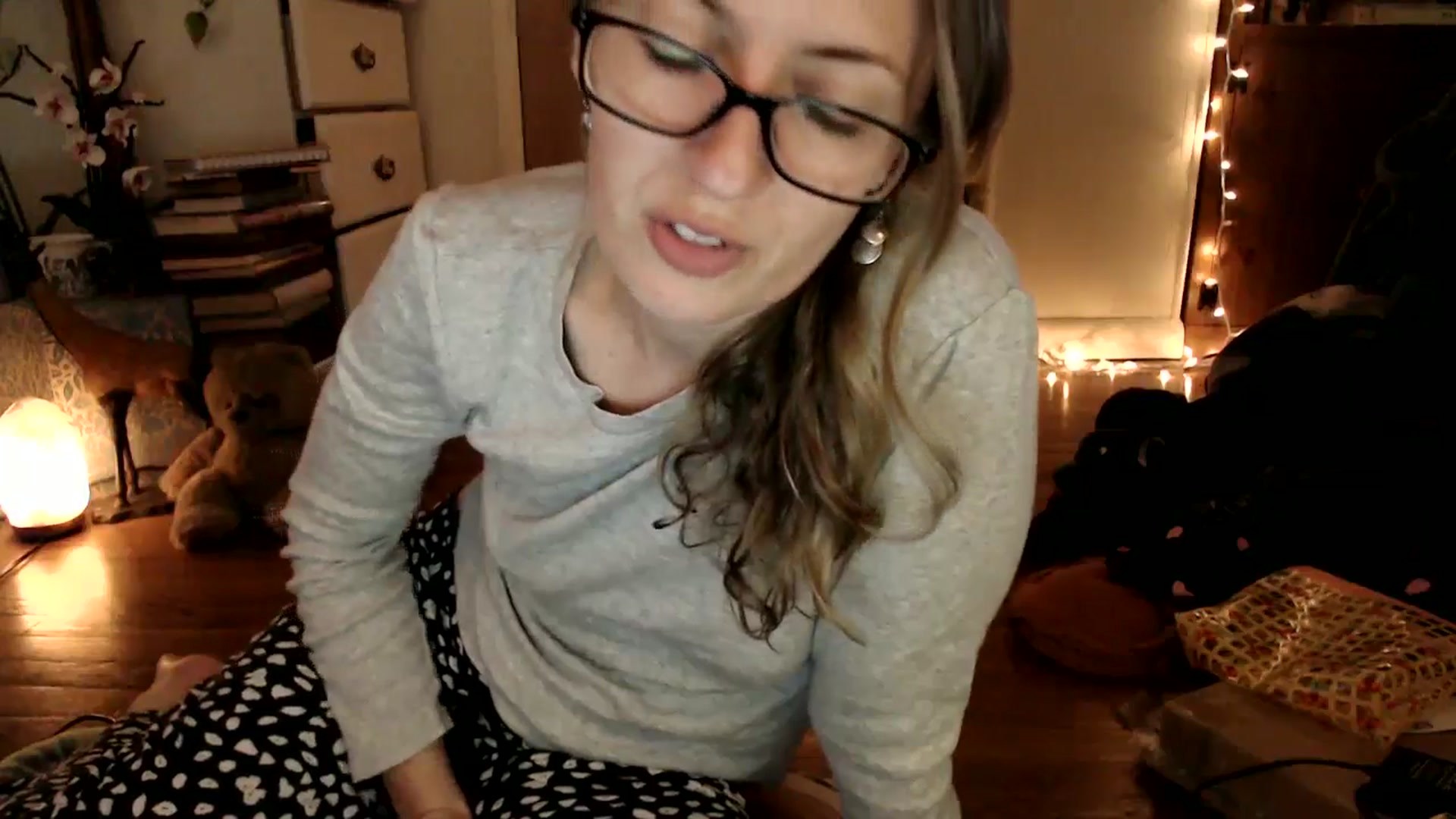Gallery image thumbnail from WildflowerEm's myfreecams stream on, 06/15/2025, 23:56 image 7 of 20