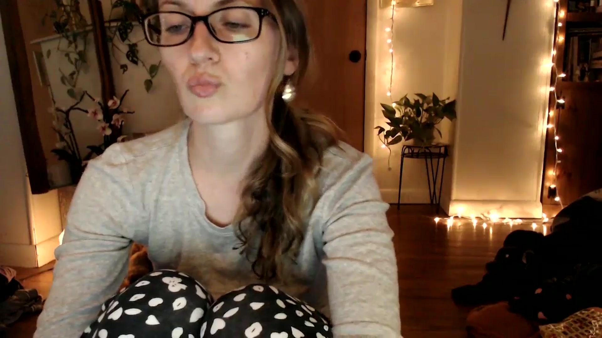 Gallery image thumbnail from WildflowerEm's myfreecams stream on, 06/15/2025, 23:56 image 8 of 20