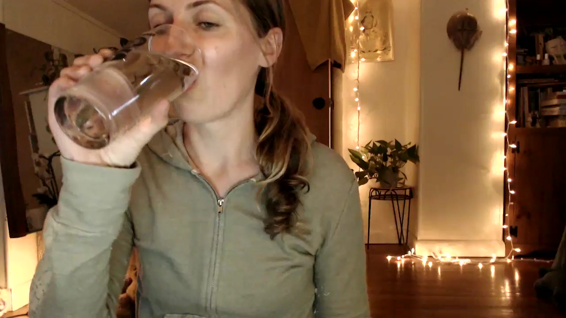 Gallery image thumbnail from WildflowerEm's myfreecams stream on, 06/27/2025, 24:06 image 2 of 20