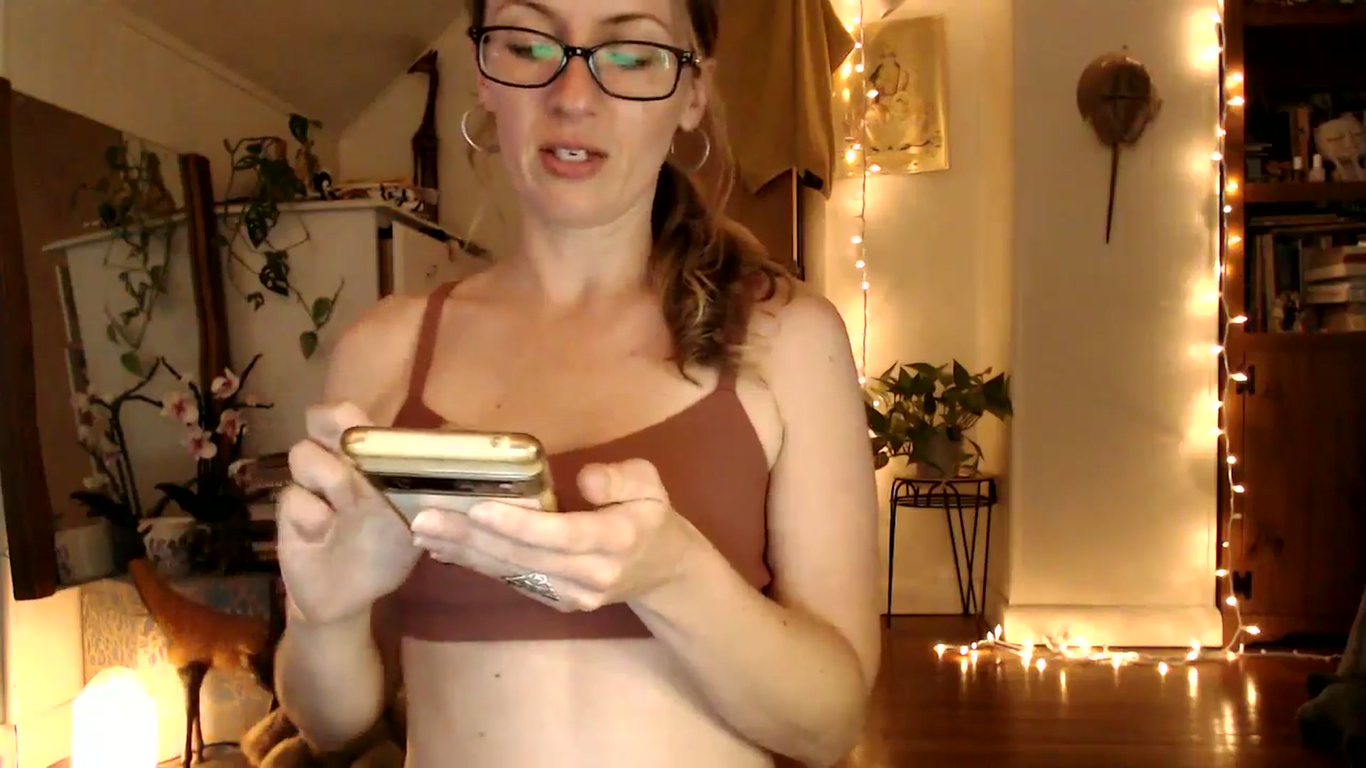 Gallery image thumbnail from WildflowerEm's myfreecams stream on, 06/27/2025, 24:06 image 4 of 20