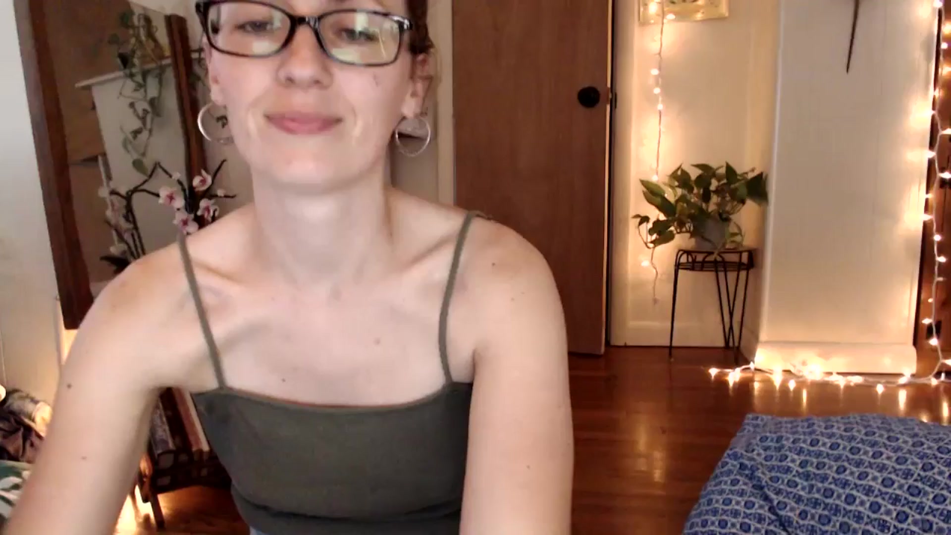 Gallery image thumbnail from WildflowerEm's myfreecams stream on, 06/30/2025, 18:35 image 1 of 20