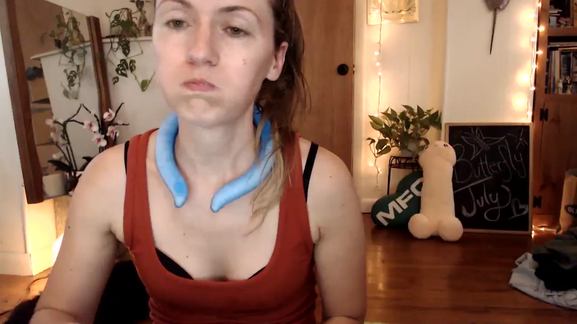Gallery image thumbnail from WildflowerEm's myfreecams stream on, 07/25/2025, 18:17 image 4 of 20