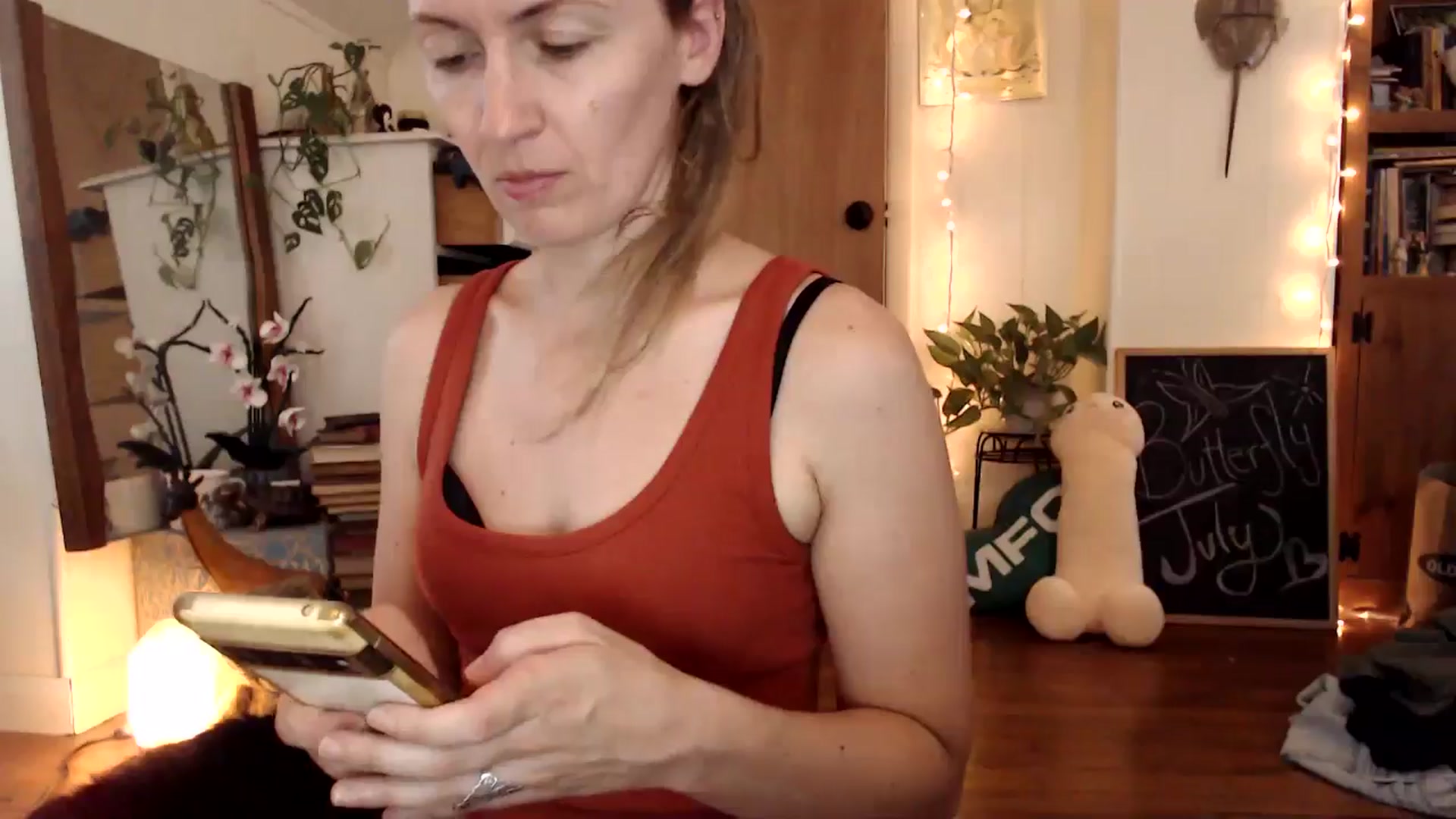 Gallery image thumbnail from WildflowerEm's myfreecams stream on, 07/25/2025, 18:17 image 5 of 20
