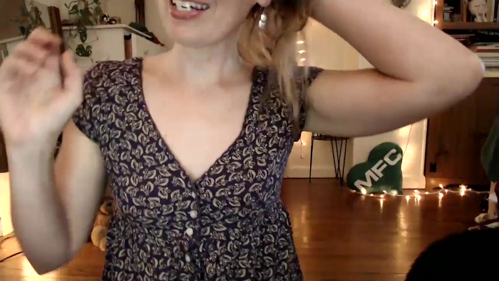 Gallery image thumbnail from WildflowerEm's myfreecams stream on, 08/03/2025, 22:11 image 1 of 20