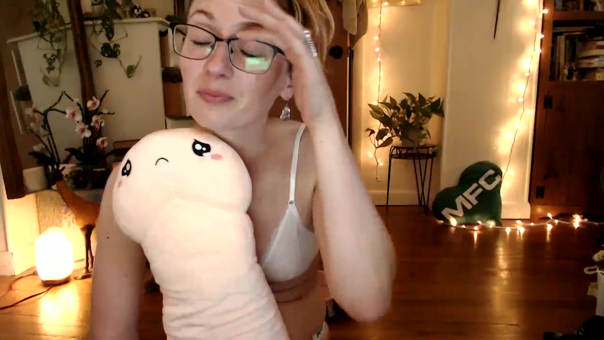 Gallery image thumbnail from WildflowerEm's myfreecams stream on, 08/03/2025, 22:11 image 20 of 20