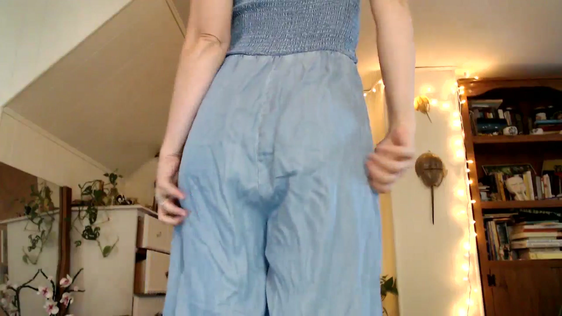 Gallery image thumbnail from WildflowerEm's myfreecams stream on, 08/08/2025, 18:04 image 7 of 20