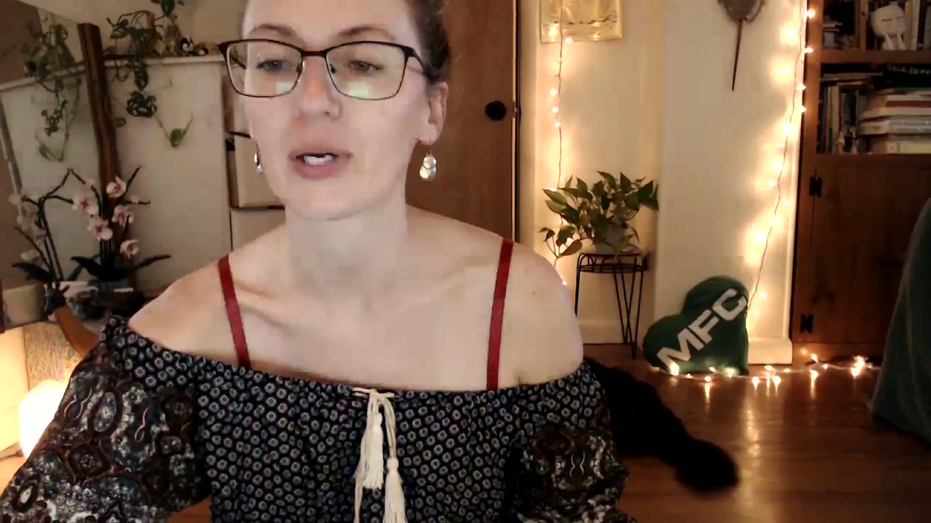 Gallery image thumbnail from WildflowerEm's myfreecams stream on, 08/10/2025, 22:54 image 3 of 20