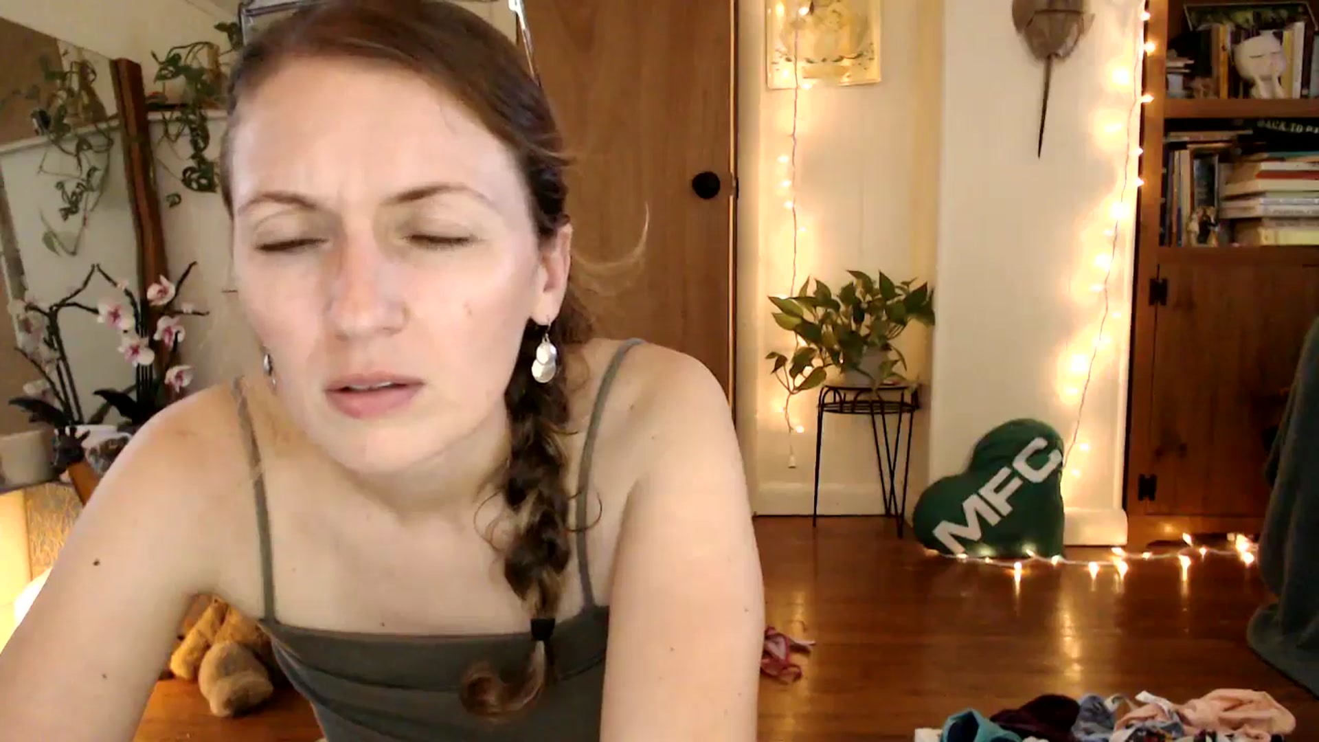 Gallery image thumbnail from WildflowerEm's myfreecams stream on, 08/13/2025, 19:07 image 19 of 20