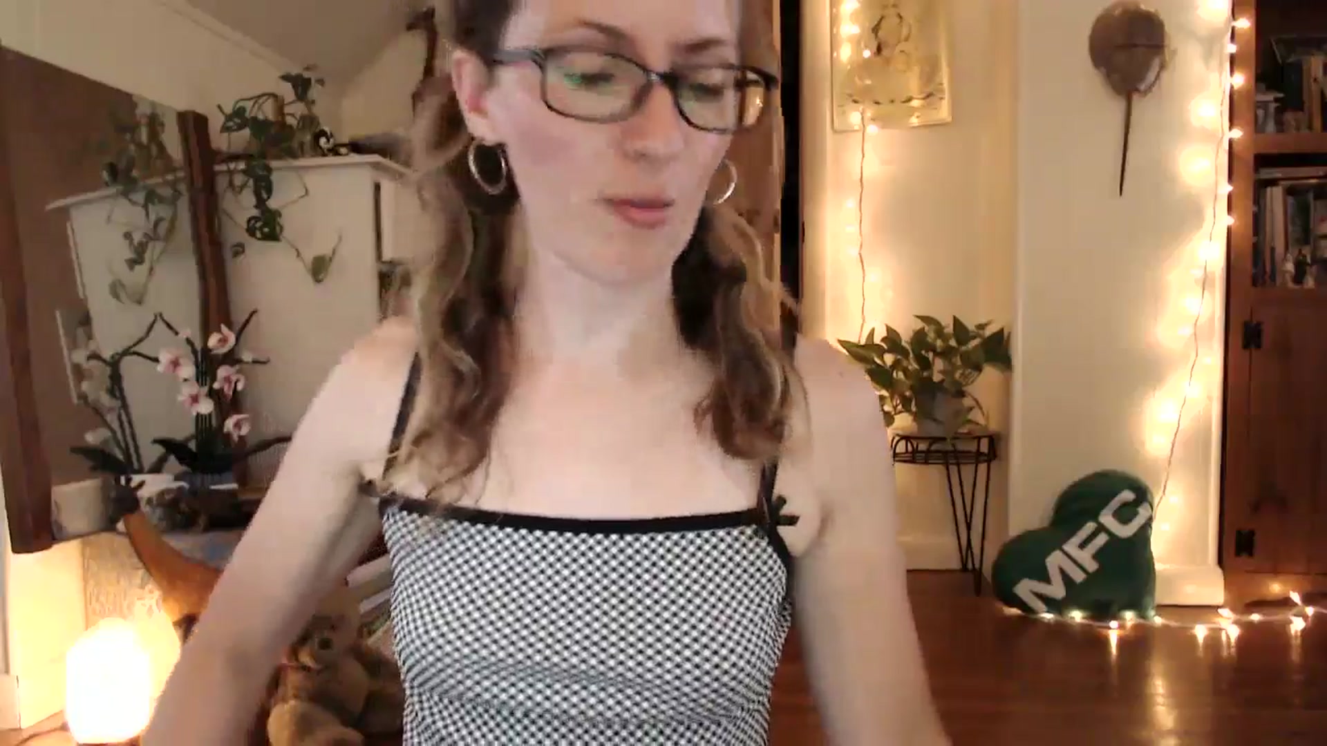 Gallery image thumbnail from WildflowerEm's myfreecams stream on, 08/17/2025, 22:02 image 9 of 20