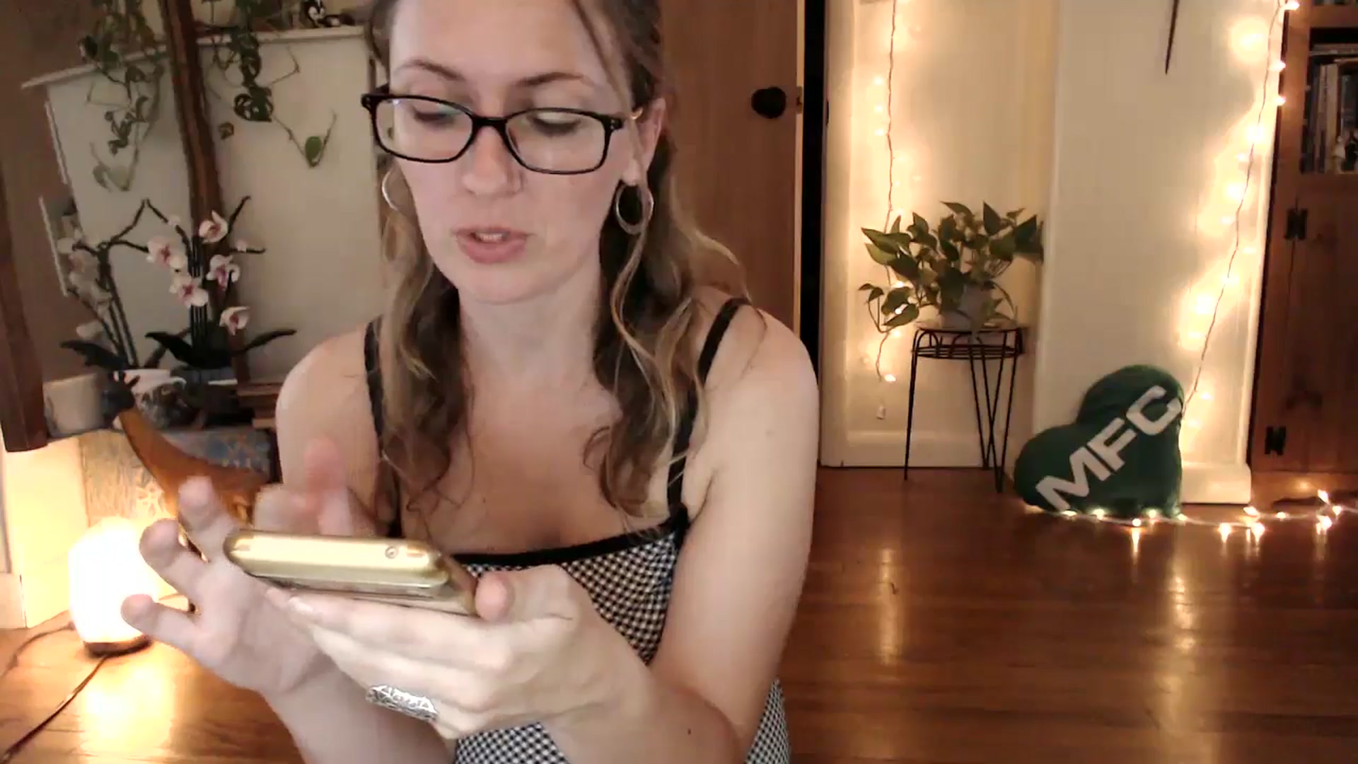 Gallery image thumbnail from WildflowerEm's myfreecams stream on, 08/17/2025, 22:02 image 10 of 20