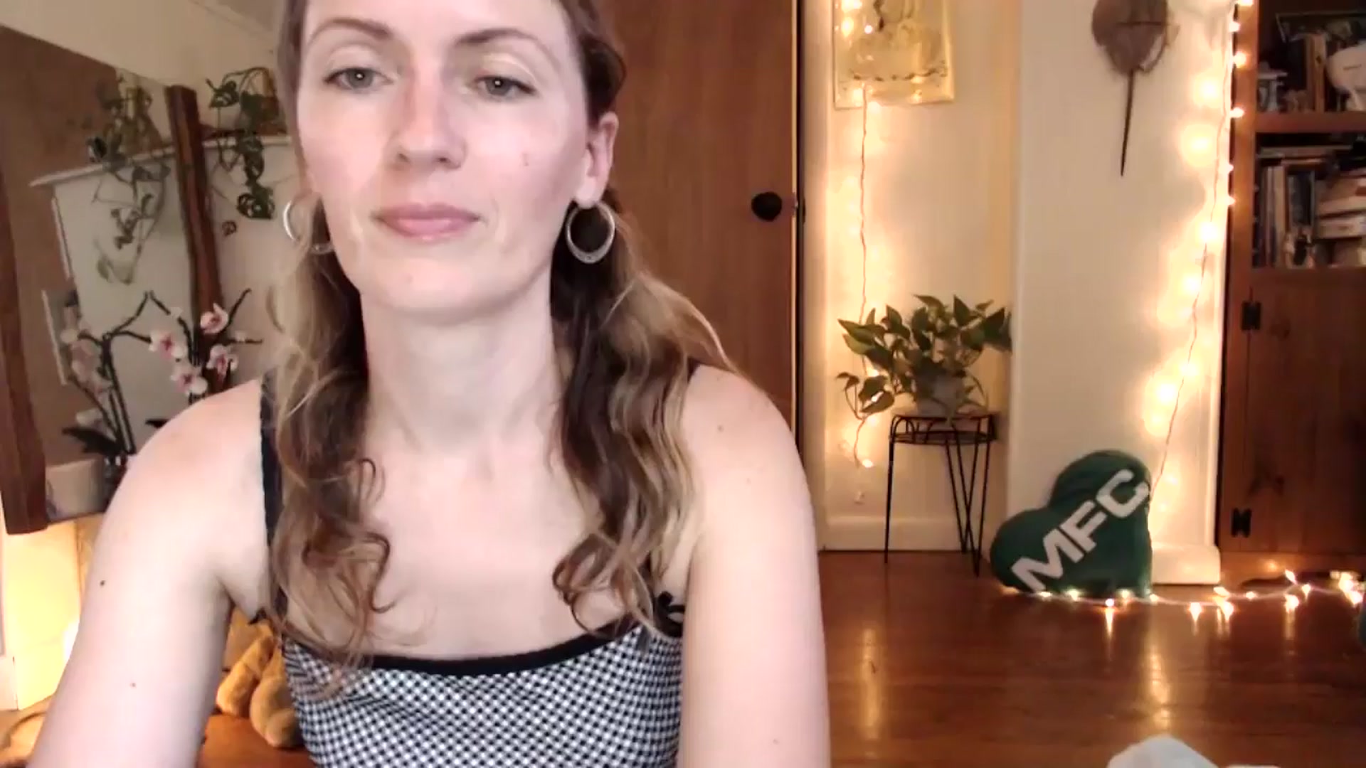 Gallery image thumbnail from WildflowerEm's myfreecams stream on, 08/17/2025, 22:02 image 1 of 20