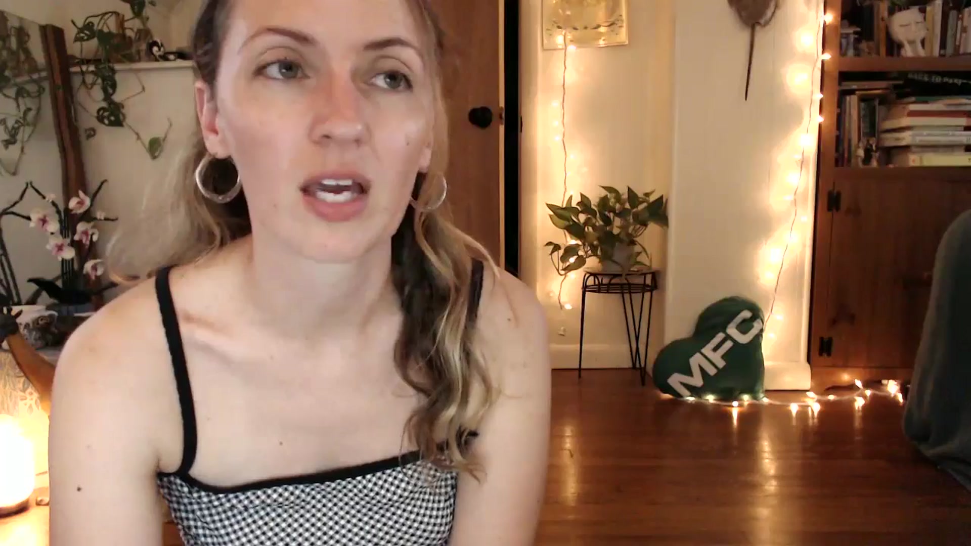 Gallery image thumbnail from WildflowerEm's myfreecams stream on, 08/17/2025, 22:02 image 12 of 20