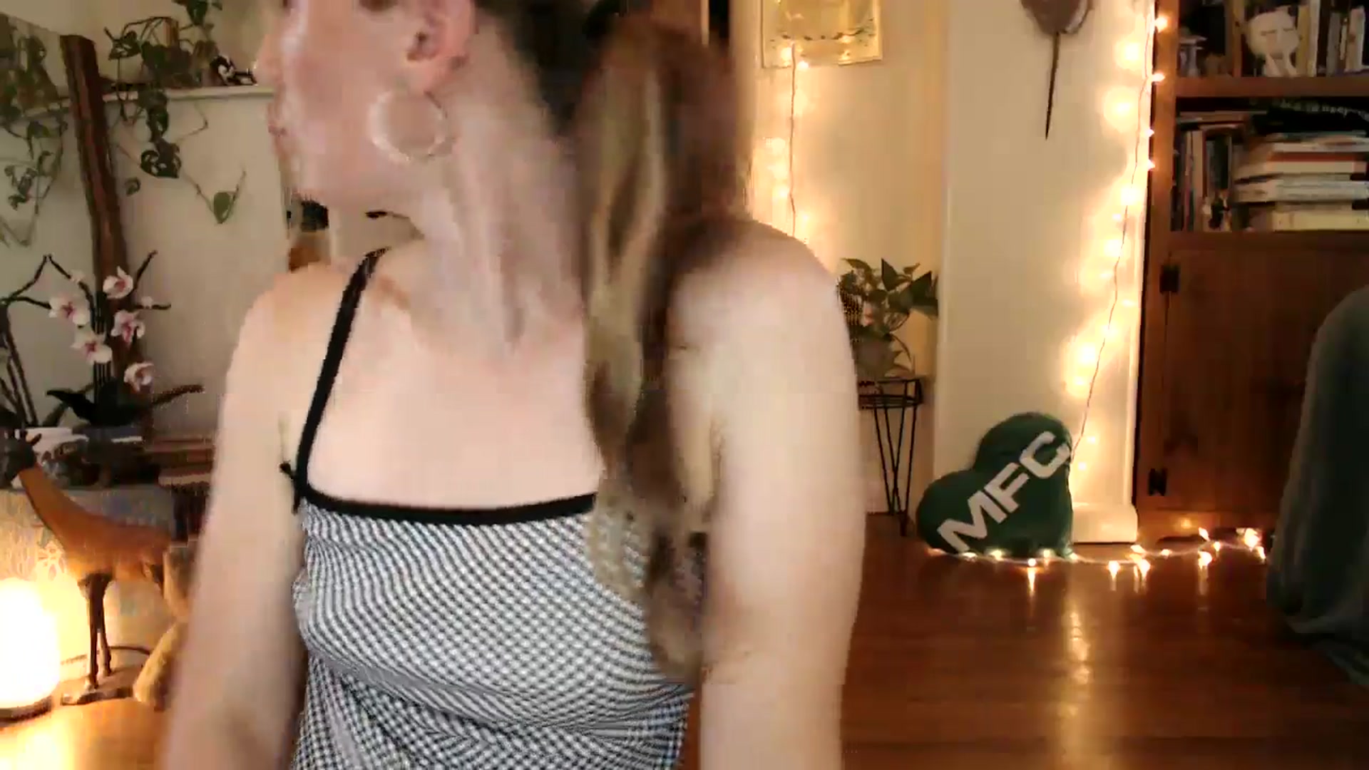 Gallery image thumbnail from WildflowerEm's myfreecams stream on, 08/17/2025, 22:02 image 15 of 20