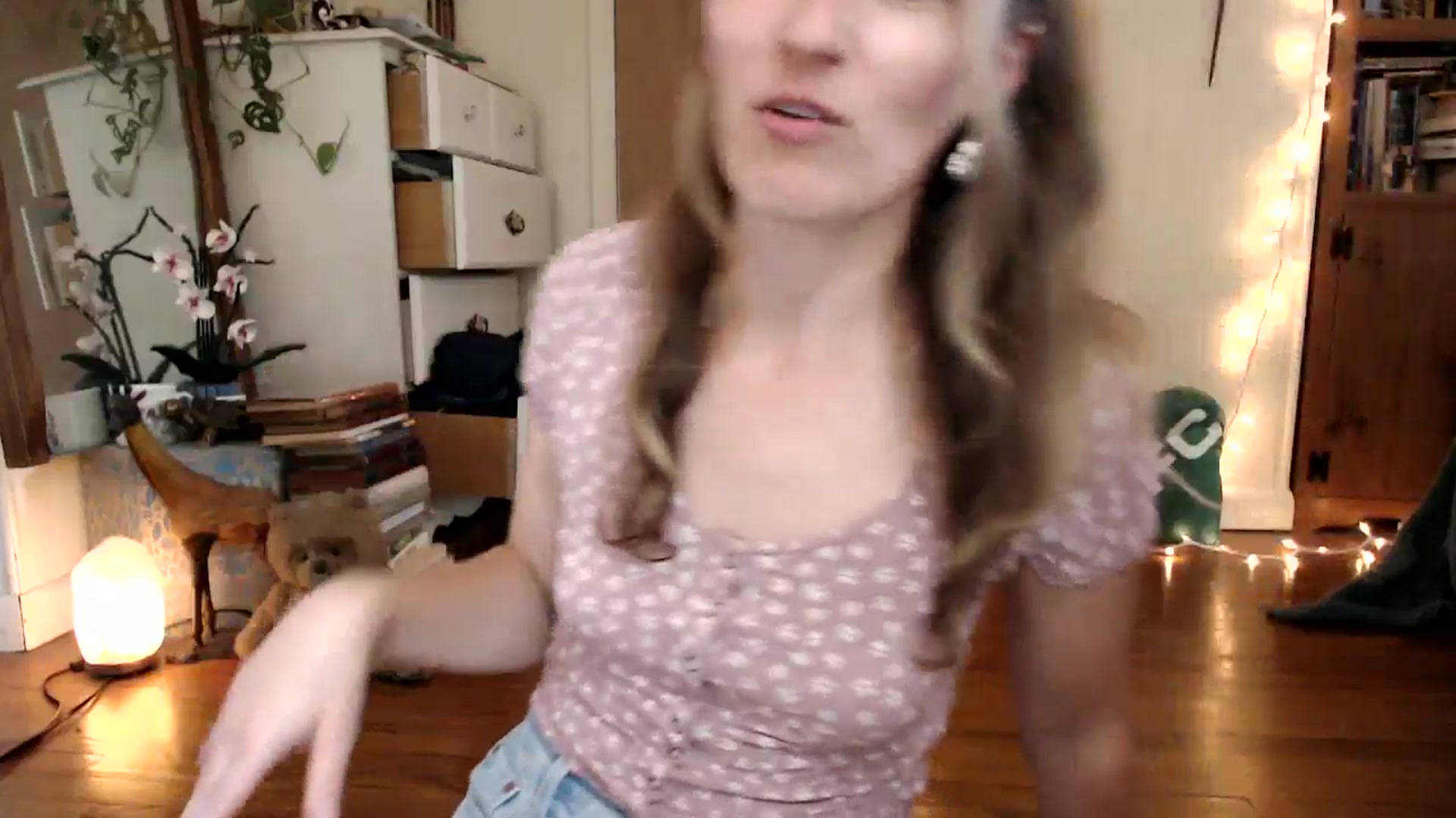 Gallery image thumbnail from WildflowerEm's myfreecams stream on, 08/24/2025, 19:28 image 3 of 20