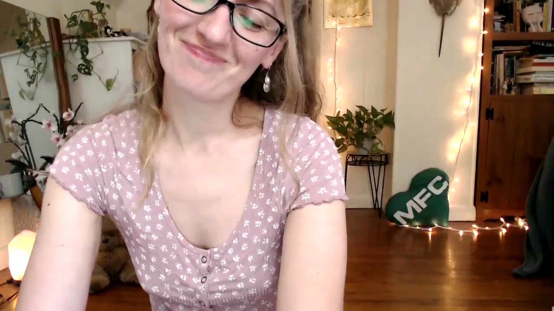 Gallery image thumbnail from WildflowerEm's myfreecams stream on, 08/24/2025, 19:28 image 8 of 20