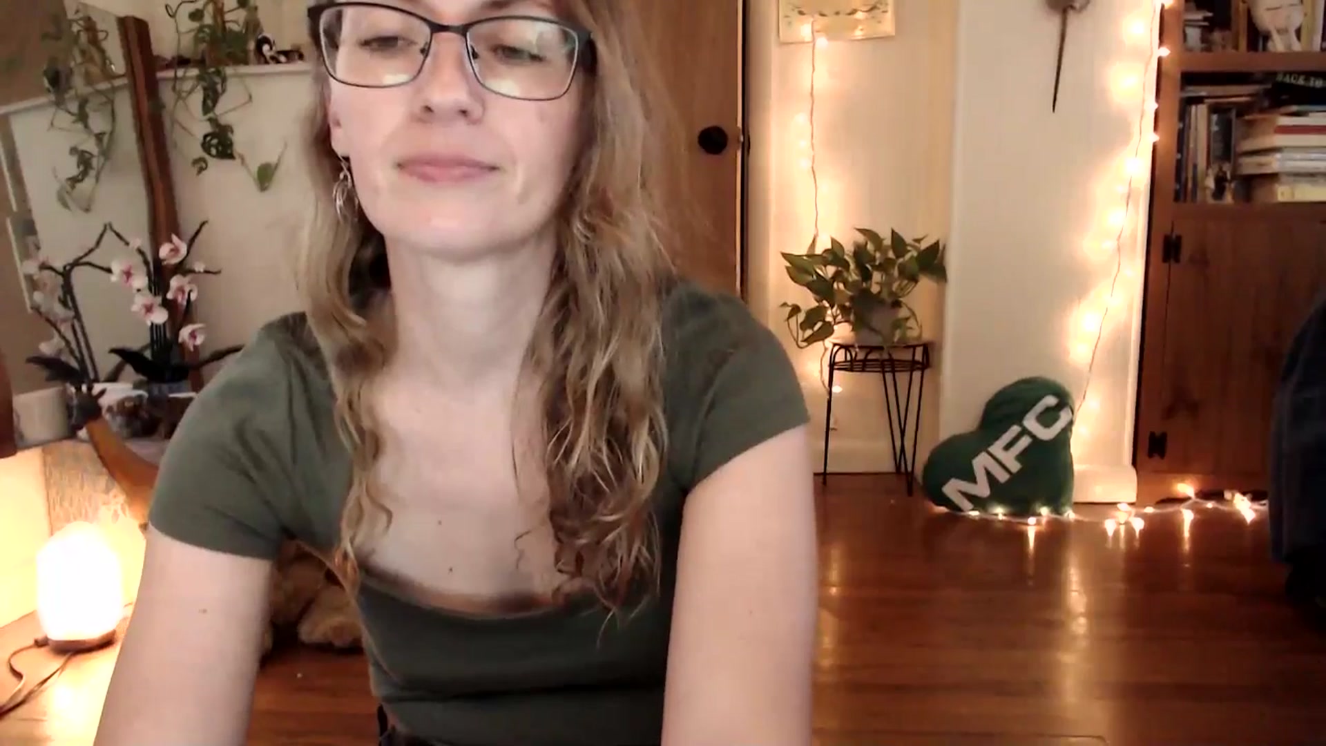 Gallery image thumbnail from WildflowerEm's myfreecams stream on, 08/29/2025, 19:14 image 6 of 20