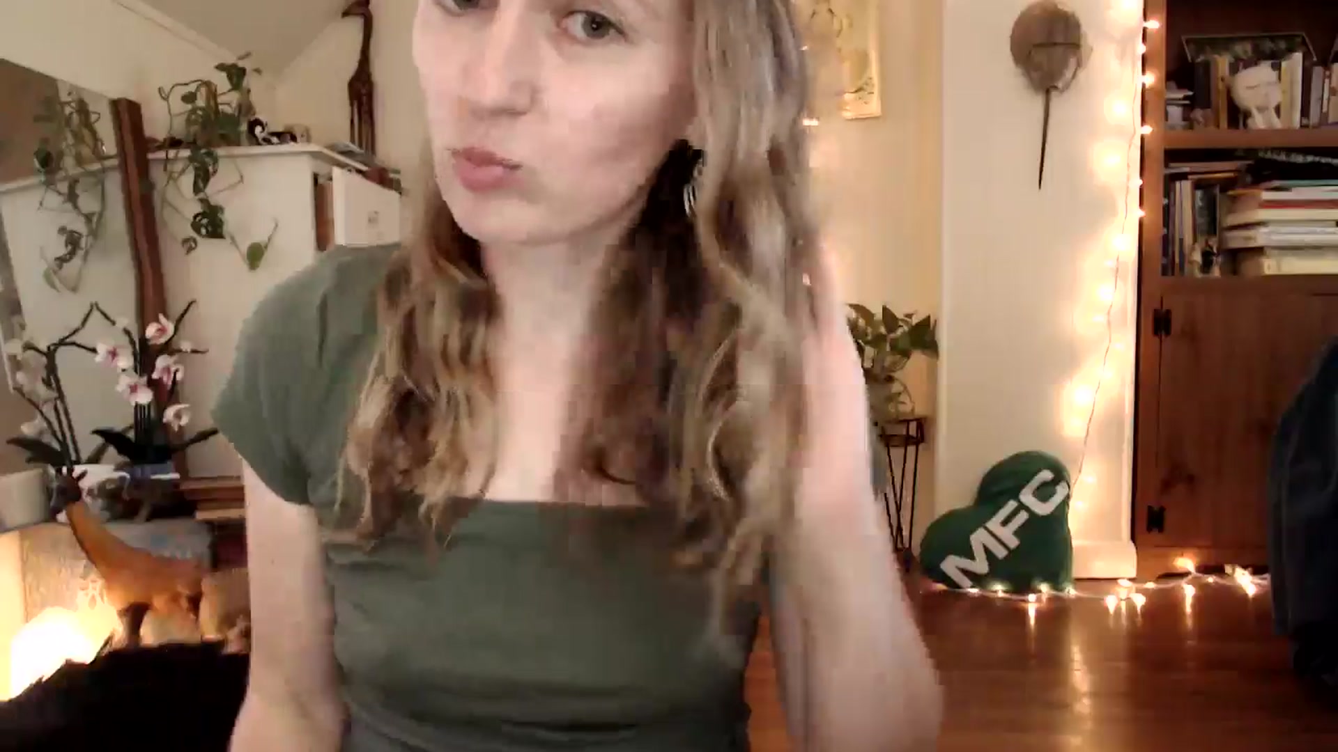 Gallery image thumbnail from WildflowerEm's myfreecams stream on, 08/29/2025, 19:14 image 3 of 20