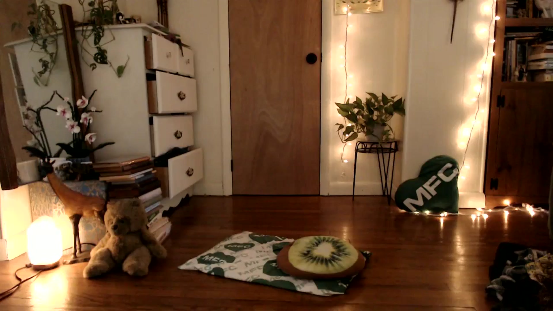 Gallery image thumbnail from WildflowerEm's myfreecams stream on, 08/31/2025, 22:30 image 11 of 20
