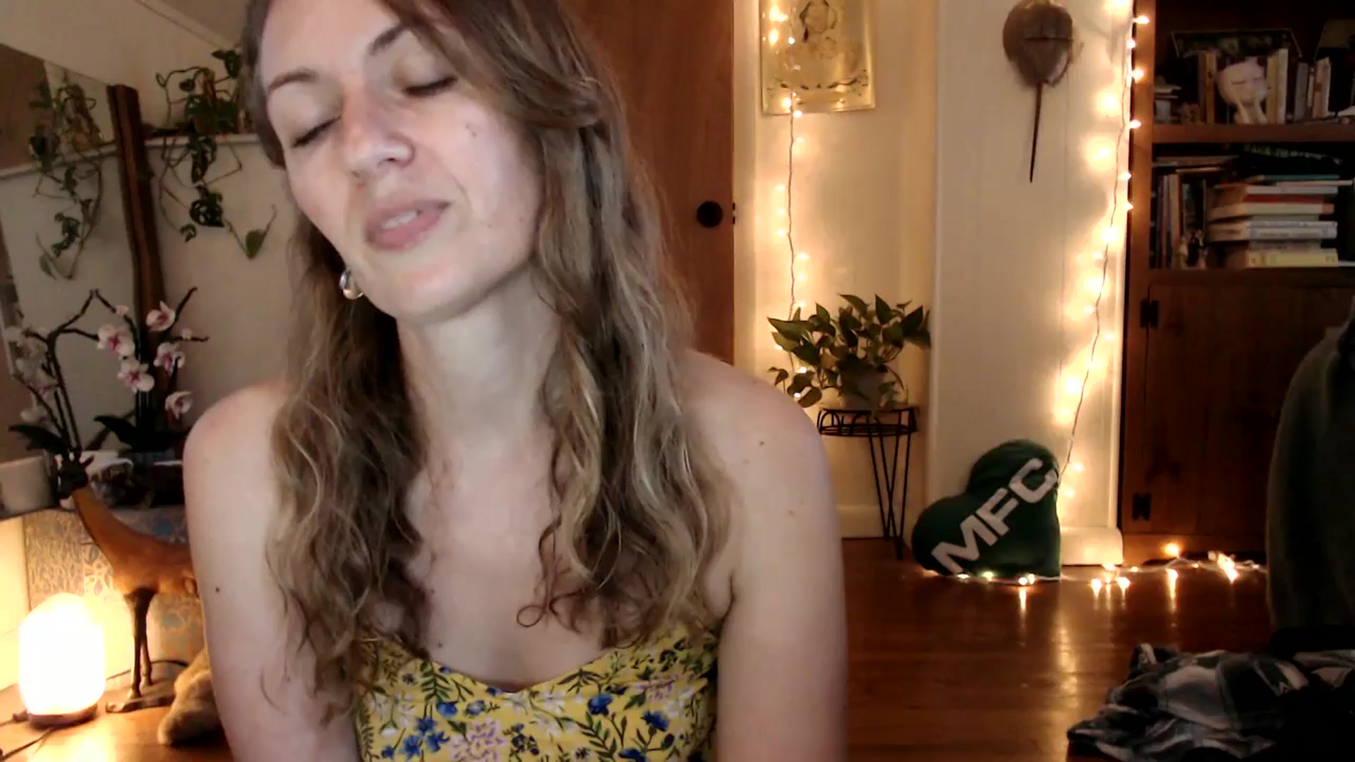 Gallery image thumbnail from WildflowerEm's myfreecams stream on, 08/31/2025, 22:30 image 1 of 20