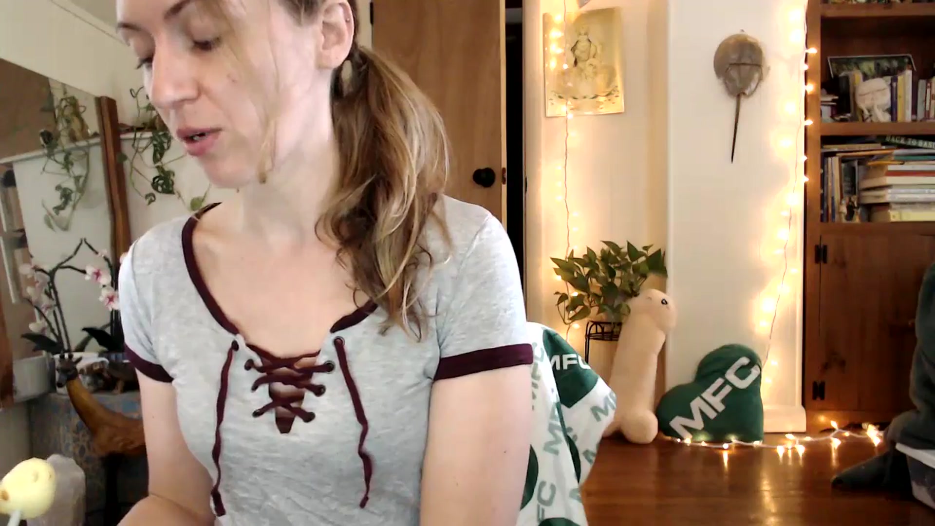 Gallery image thumbnail from WildflowerEm's myfreecams stream on, 09/10/2025, 19:11 image 3 of 20