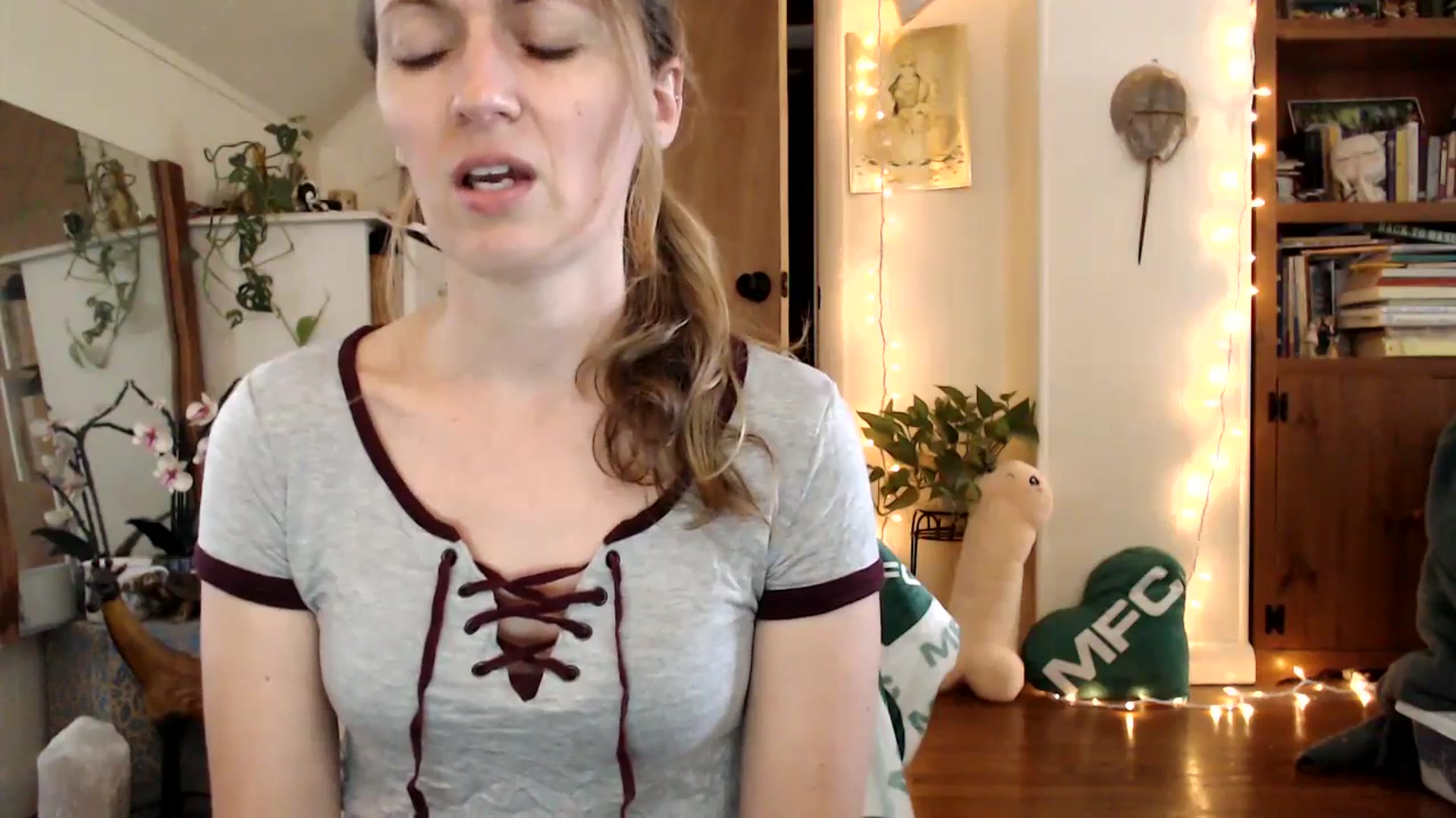 Gallery image thumbnail from WildflowerEm's myfreecams stream on, 09/10/2025, 19:11 image 4 of 20